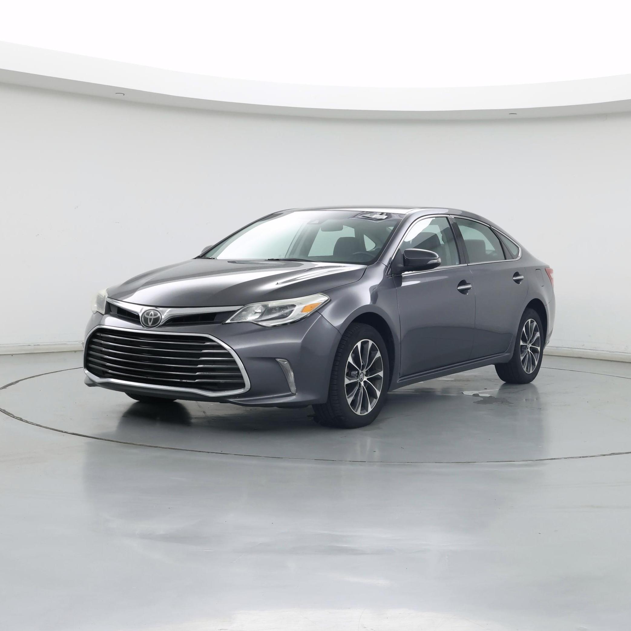 Thumbnail: 2018 Toyota Avalon - 4