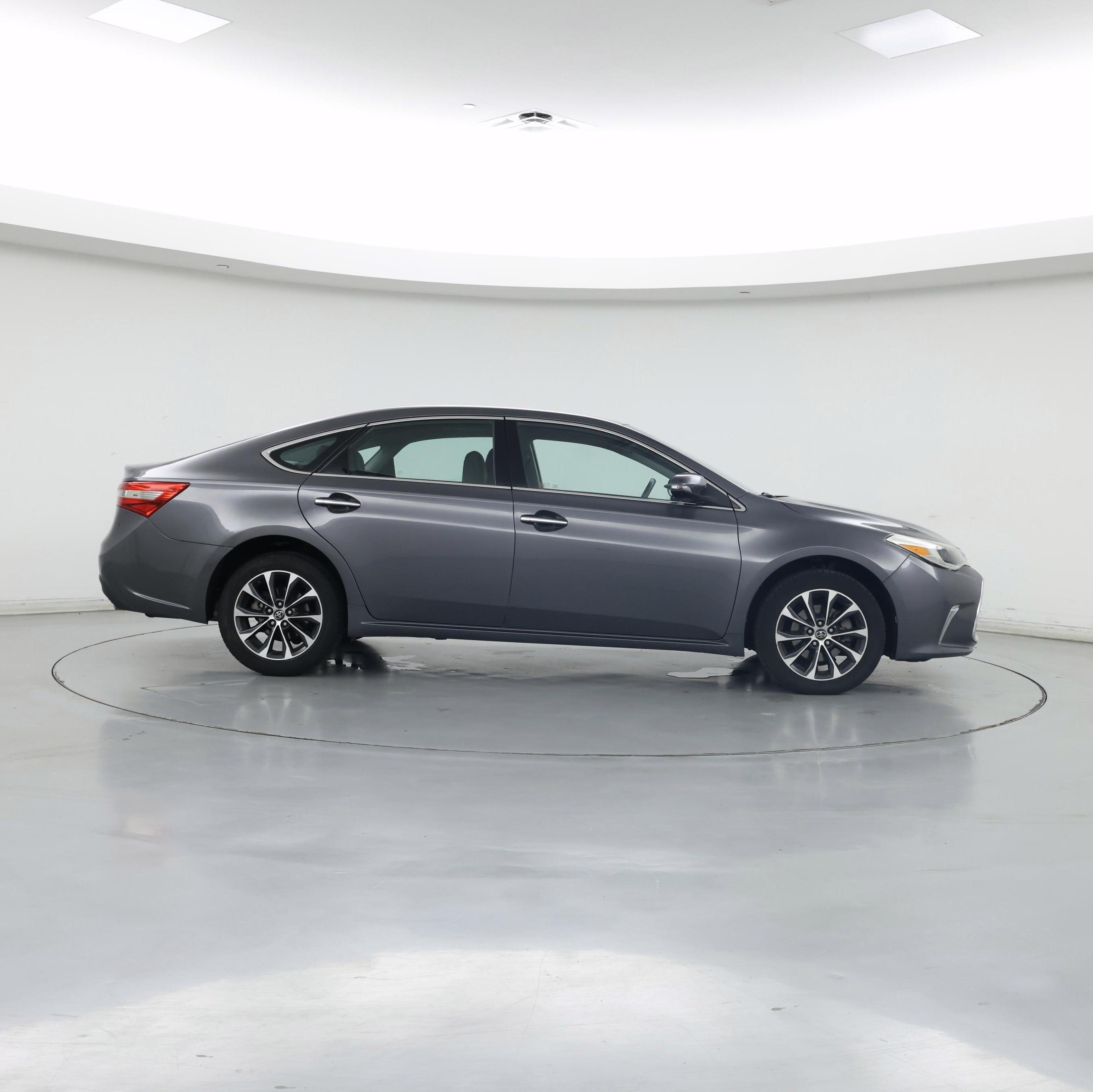 Thumbnail: 2018 Toyota Avalon - 7