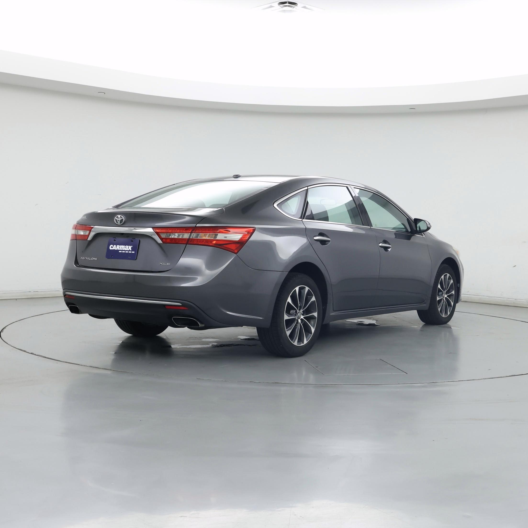 Thumbnail: 2018 Toyota Avalon - 8