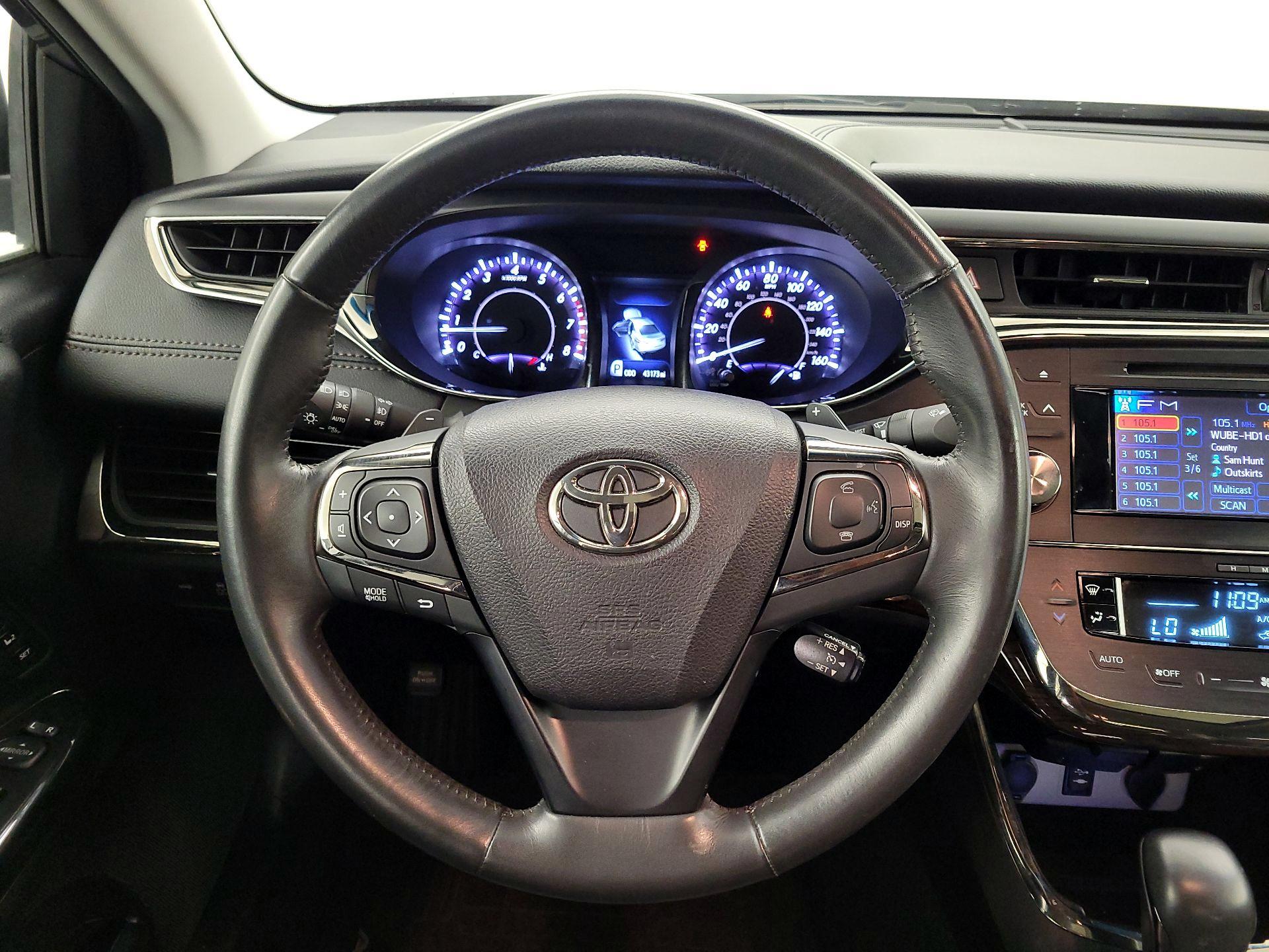 Thumbnail: 2014 Toyota Avalon - 10