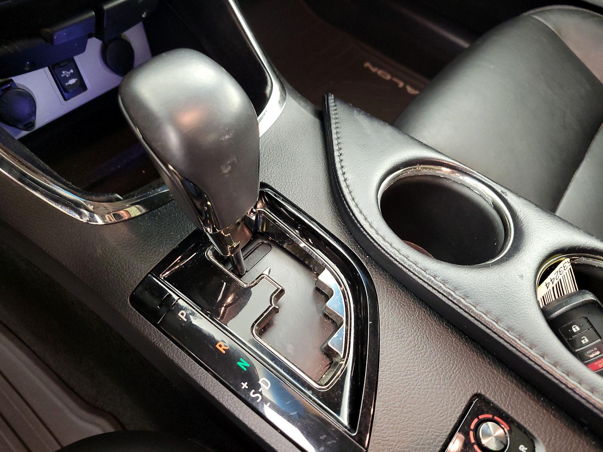 Thumbnail: 2014 Toyota Avalon - 18