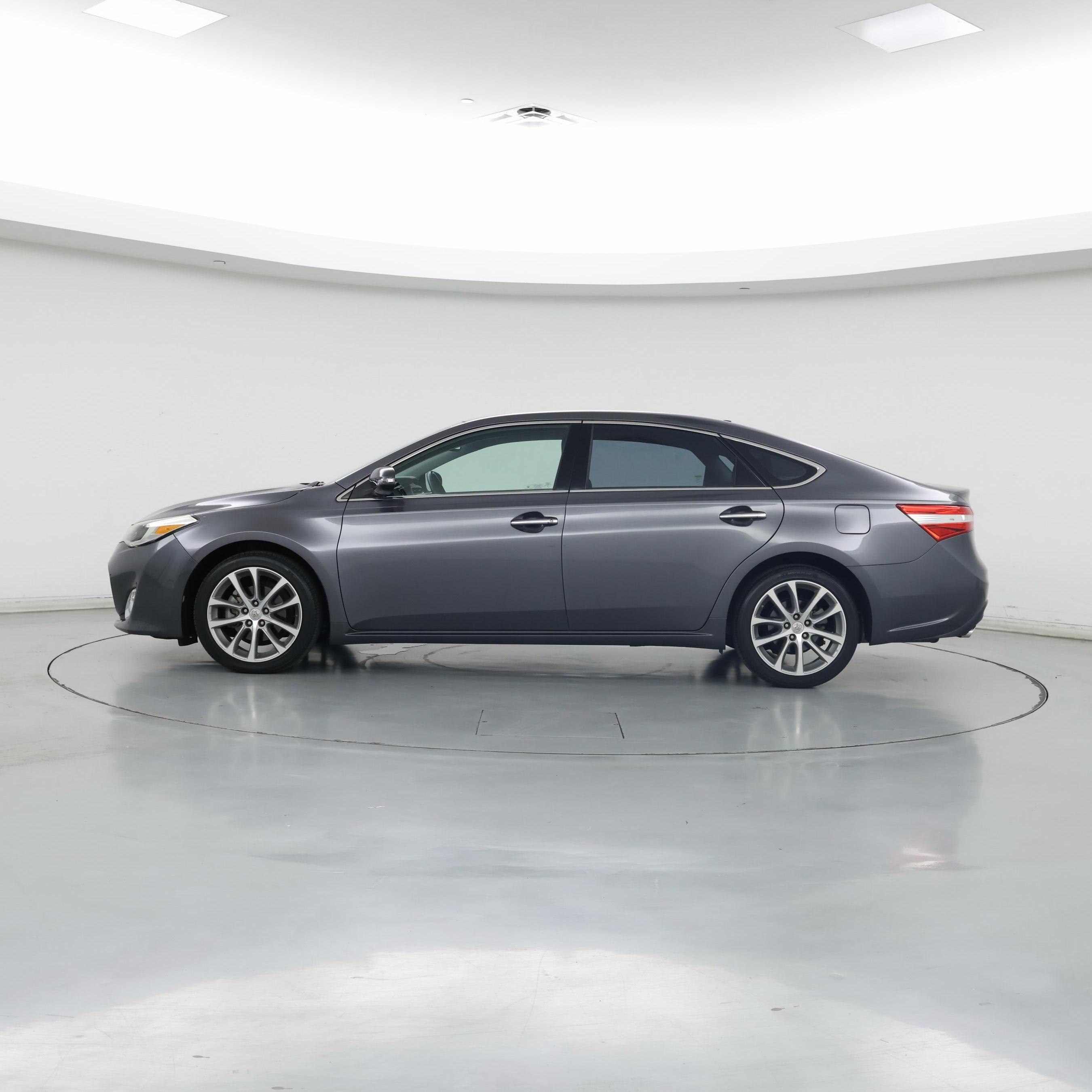 Thumbnail: 2014 Toyota Avalon - 3