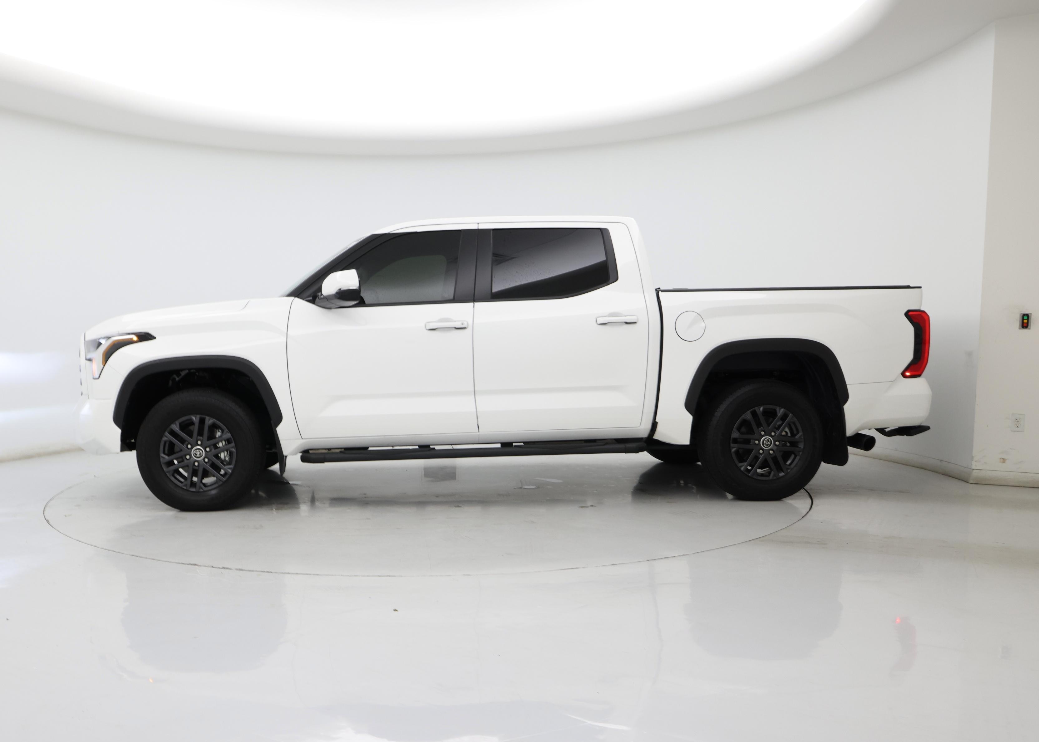 Thumbnail: 2024 Toyota Tundra - 3