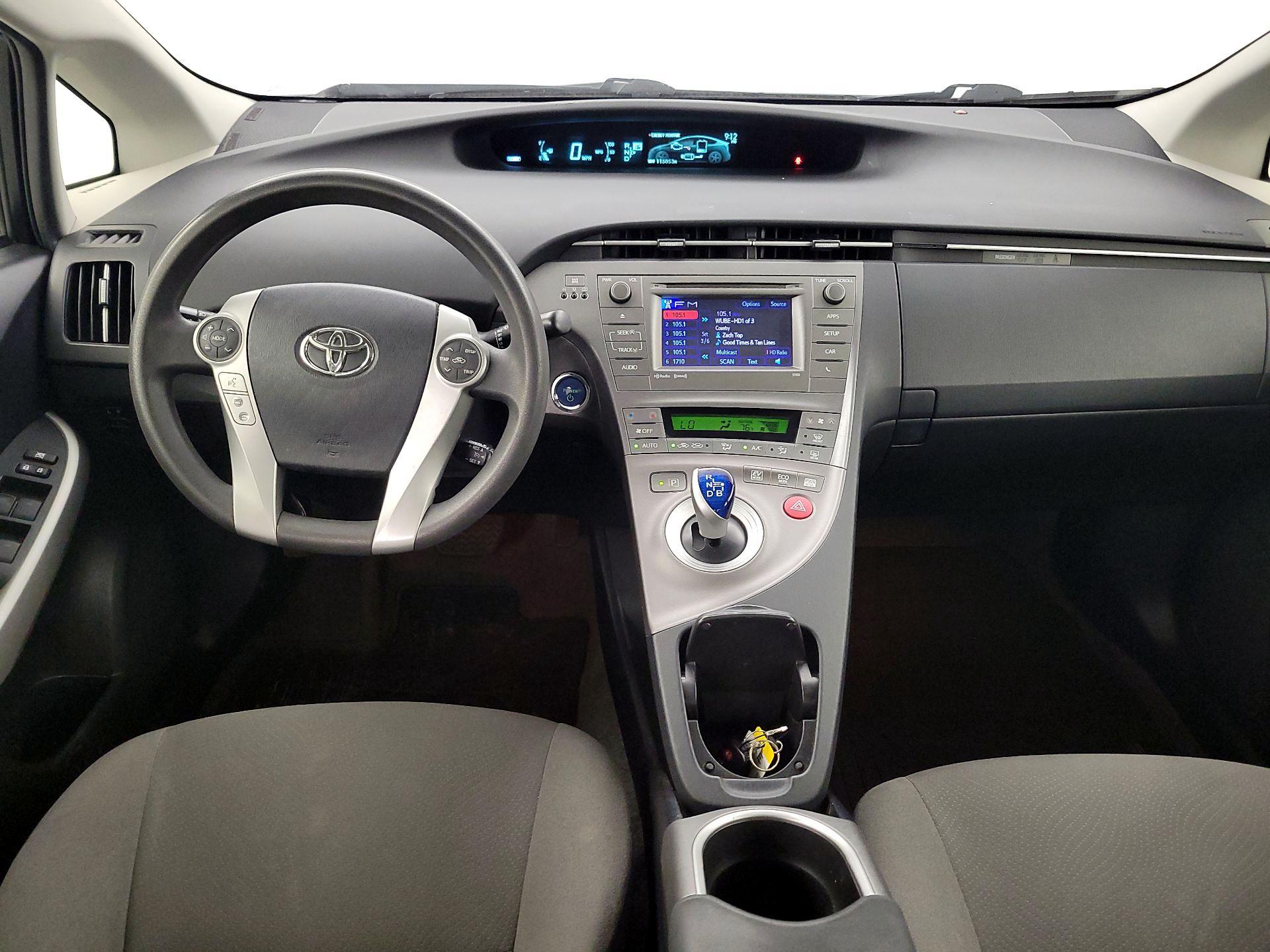 Thumbnail: 2015 Toyota Prius - 9