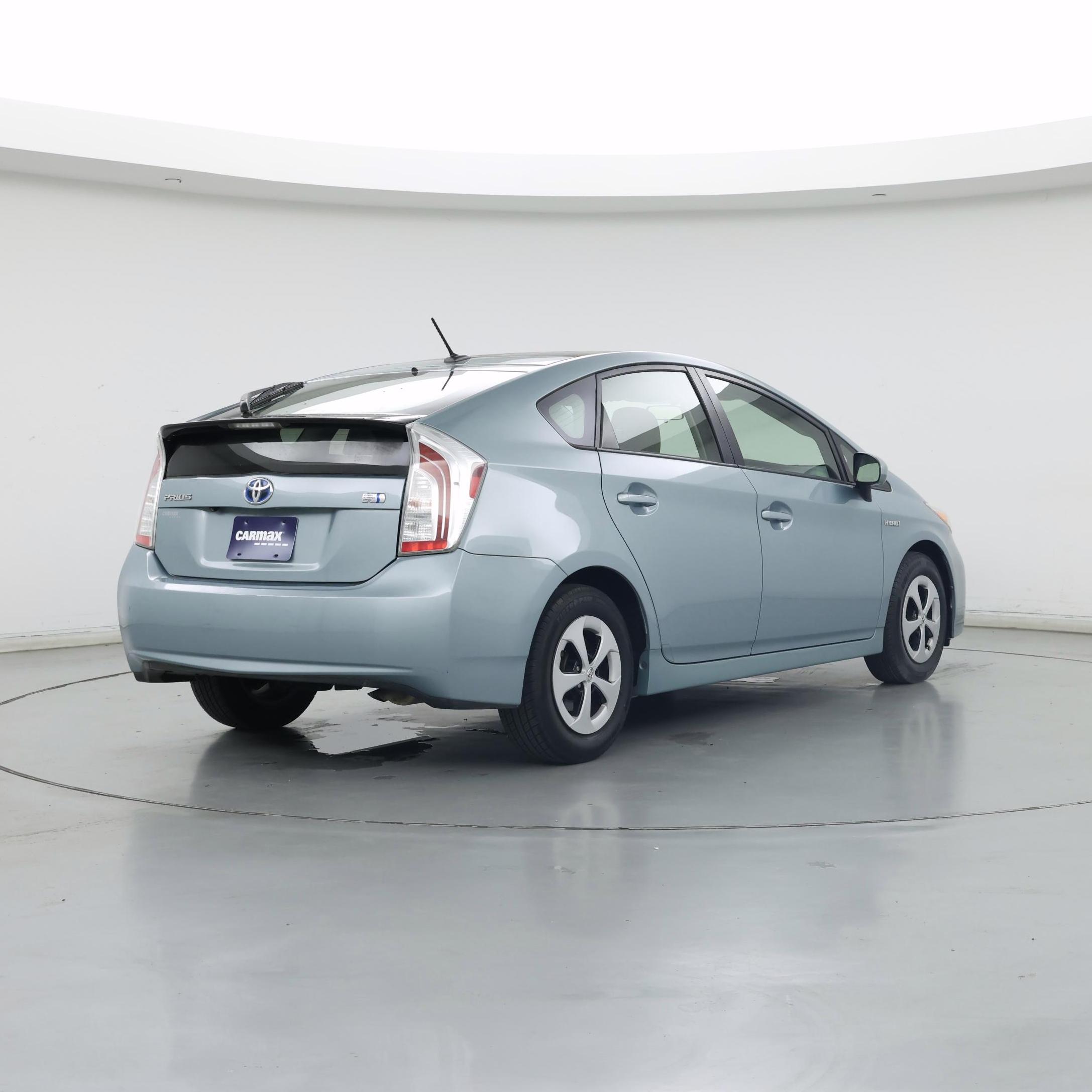 Thumbnail: 2015 Toyota Prius - 8
