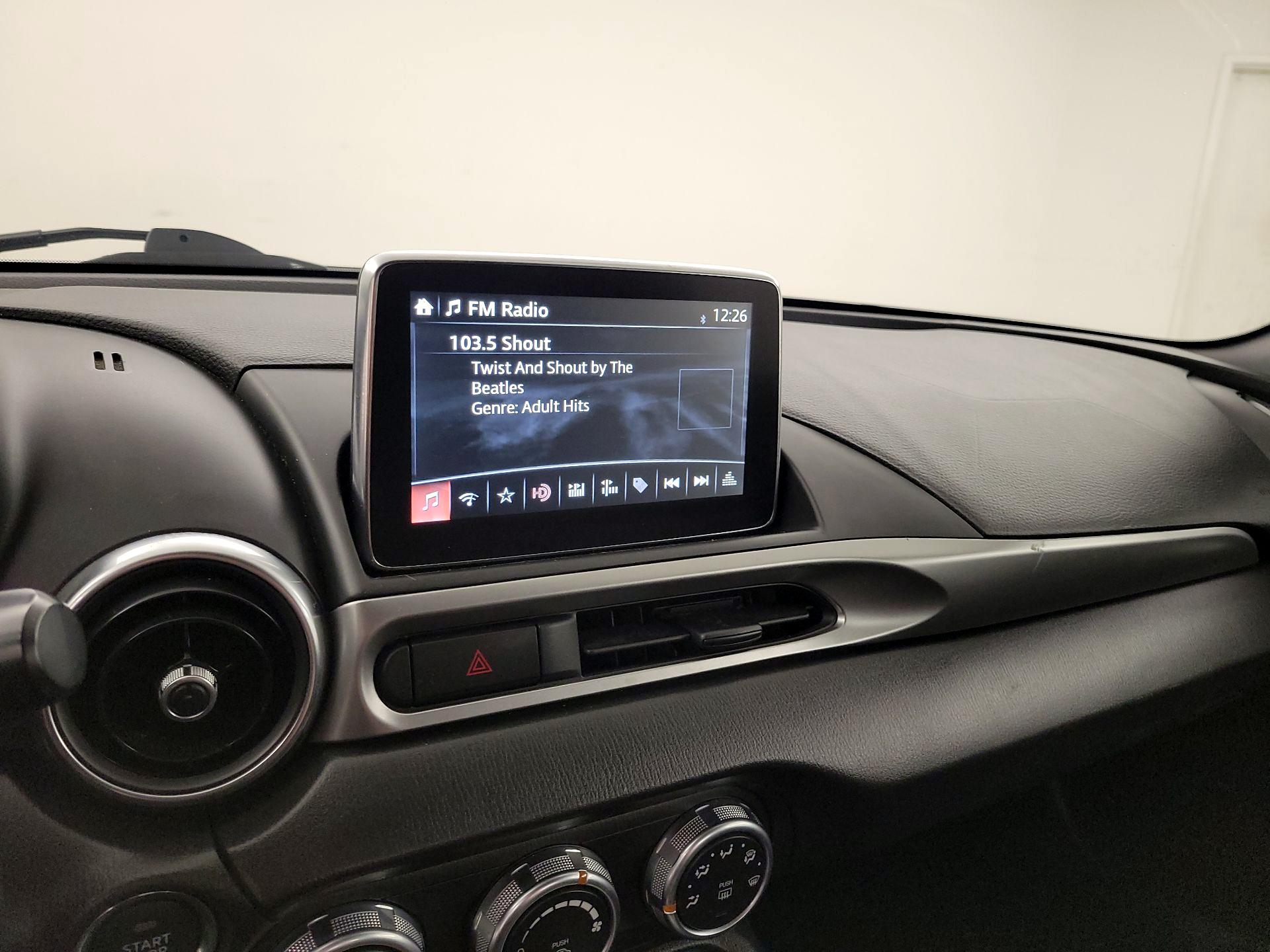 Thumbnail: 2018 Fiat 124 Spider - 15