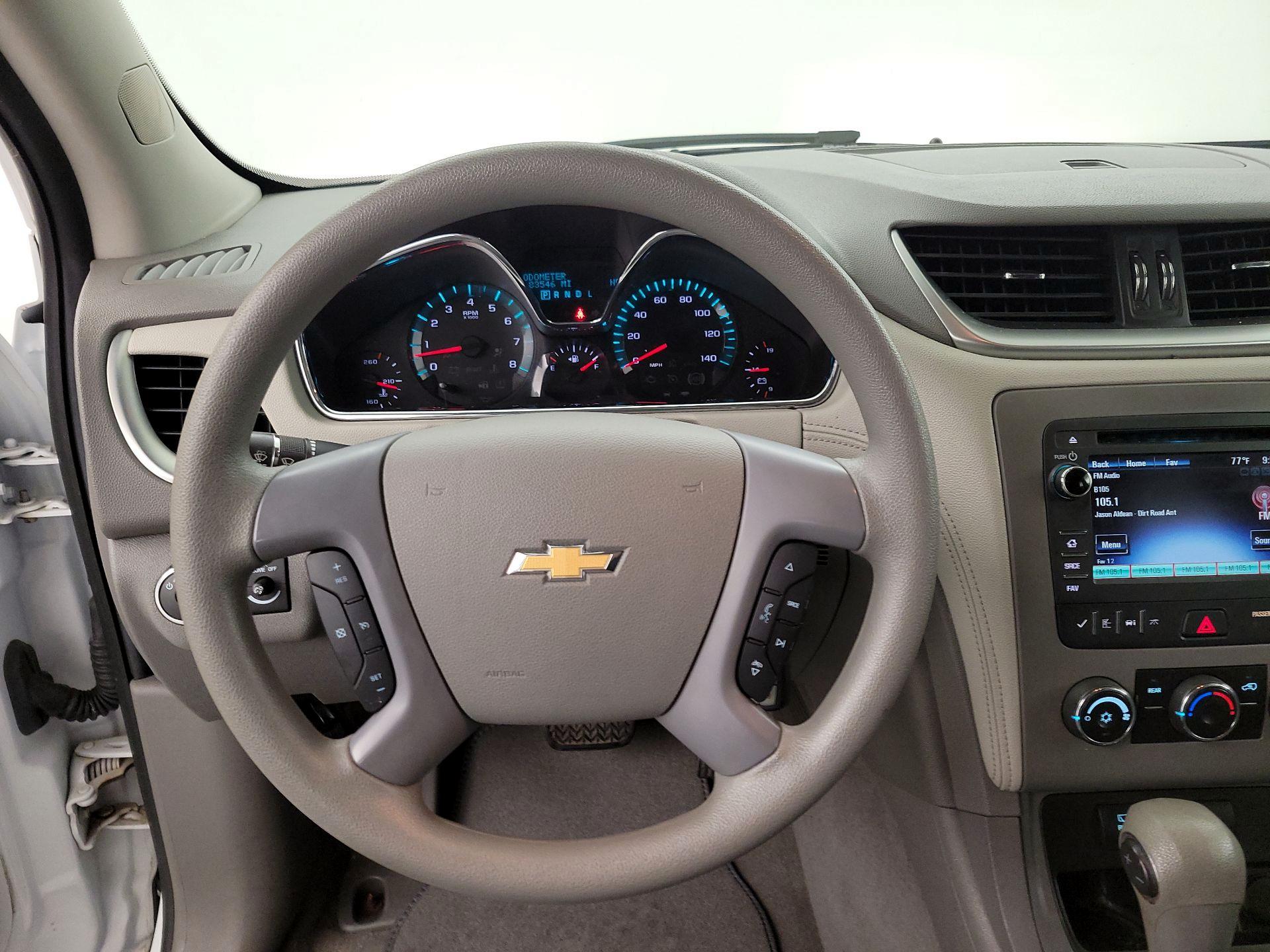 Thumbnail: 2017 Chevrolet Traverse - 10
