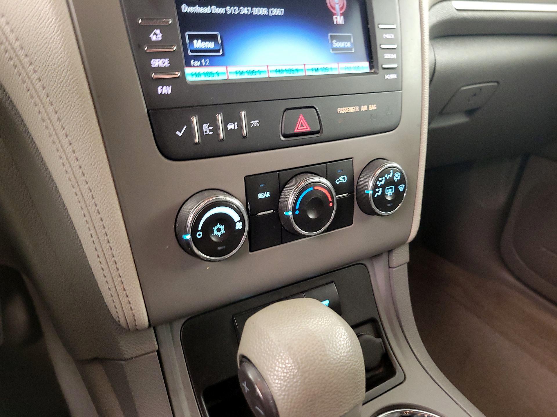 Thumbnail: 2017 Chevrolet Traverse - 16