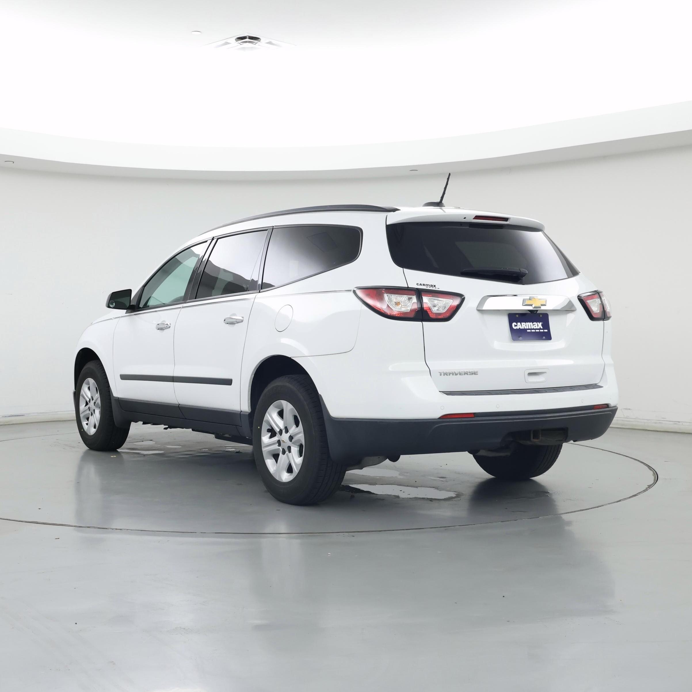 Thumbnail: 2017 Chevrolet Traverse - 2
