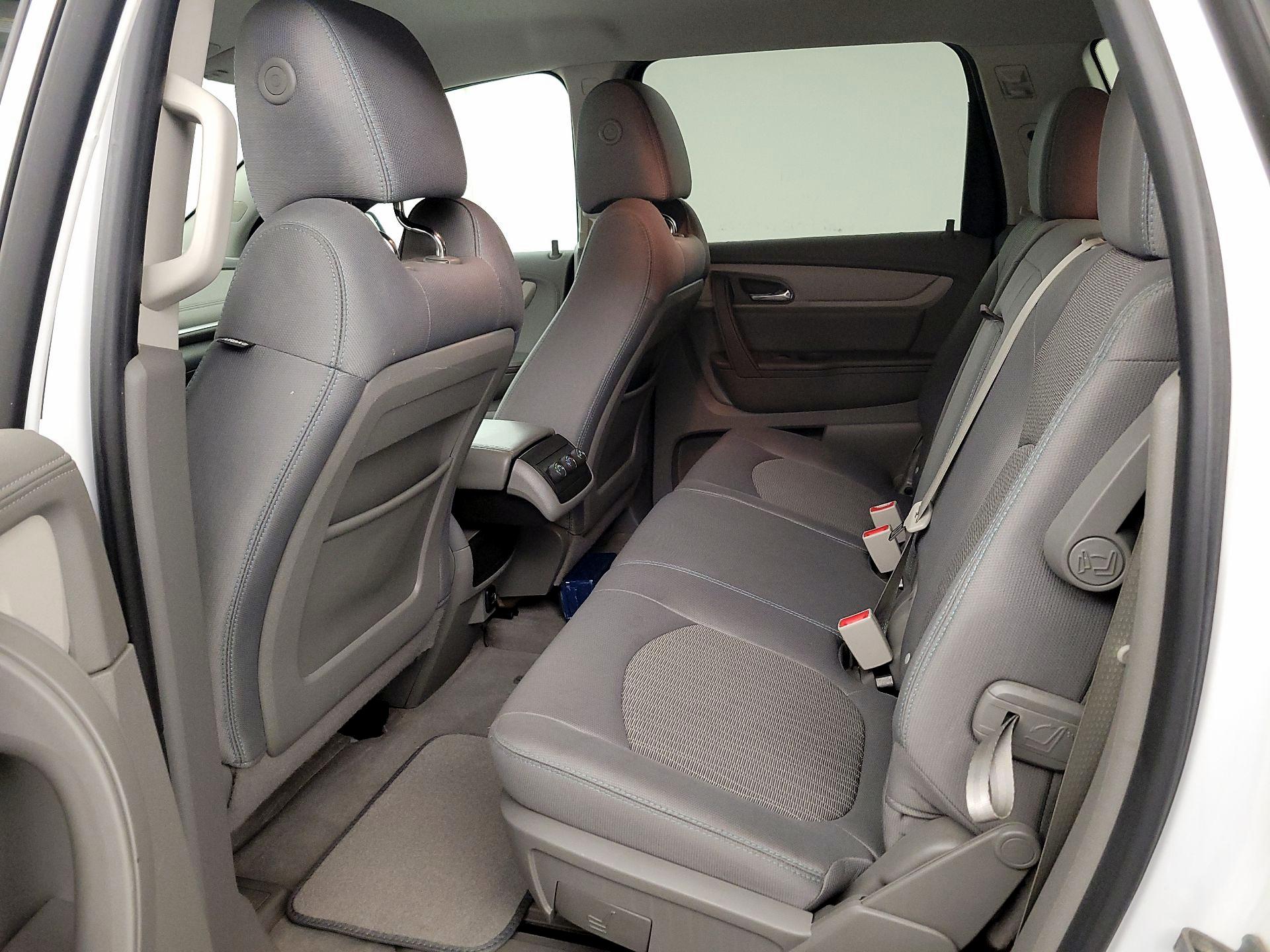 Thumbnail: 2017 Chevrolet Traverse - 19