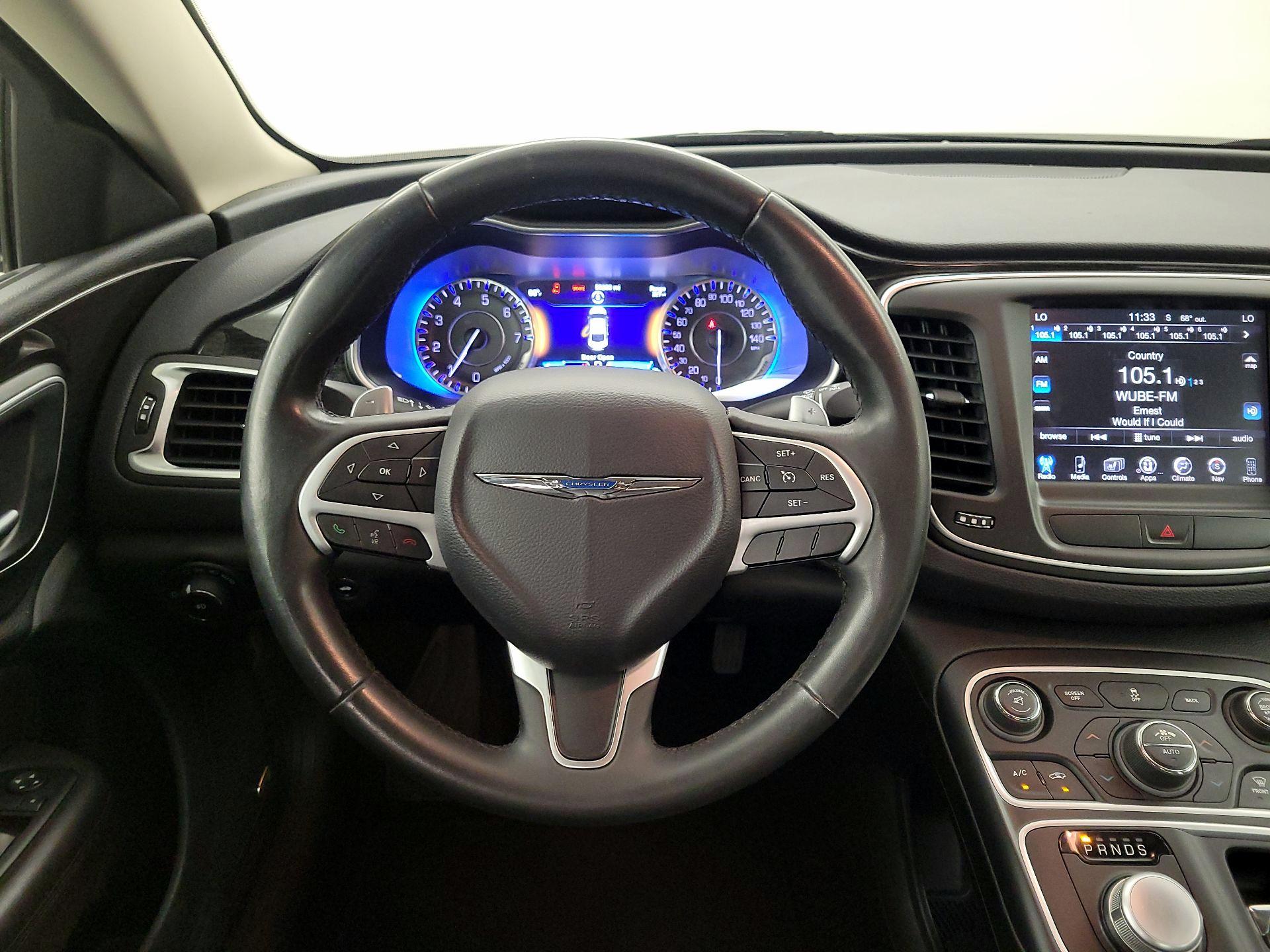 Thumbnail: 2015 Chrysler 200 - 10