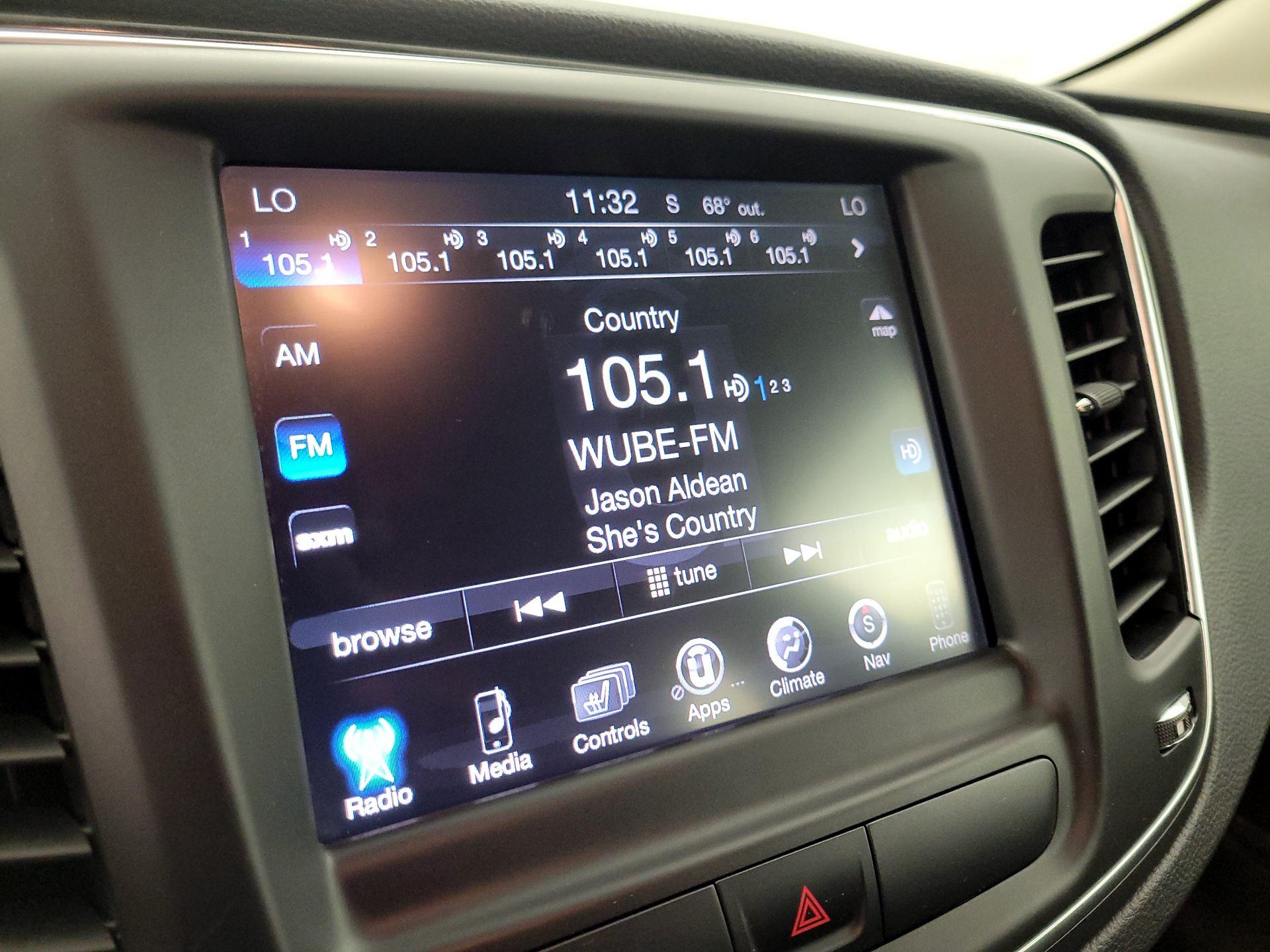 Thumbnail: 2015 Chrysler 200 - 16