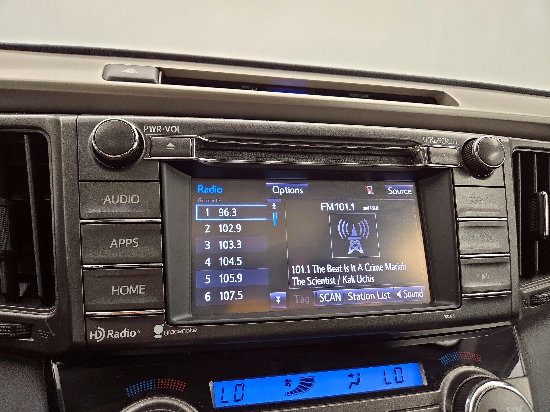 Thumbnail: 2015 Toyota RAV4 - 15