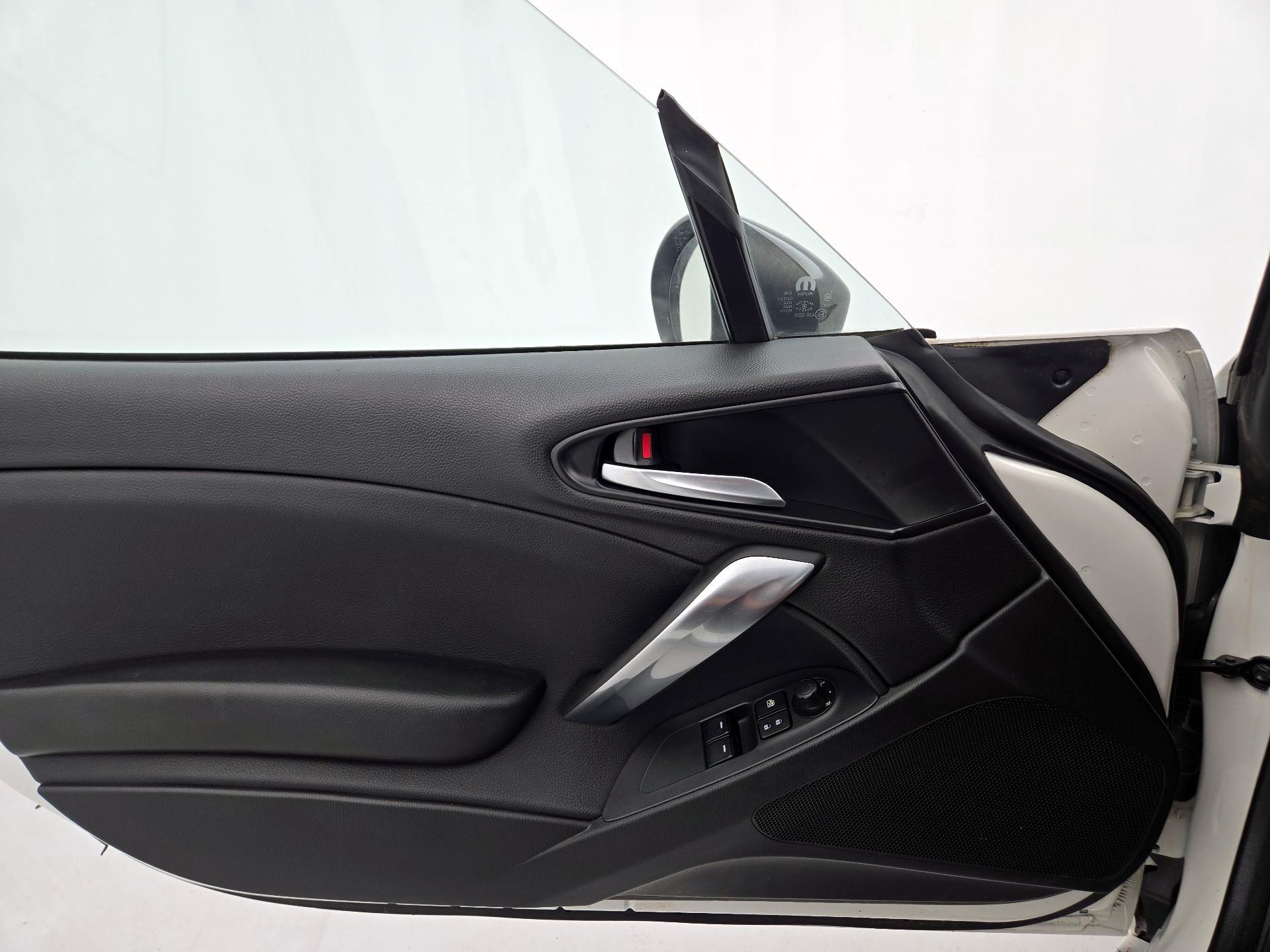 Thumbnail: 2018 Fiat 124 Spider - 12