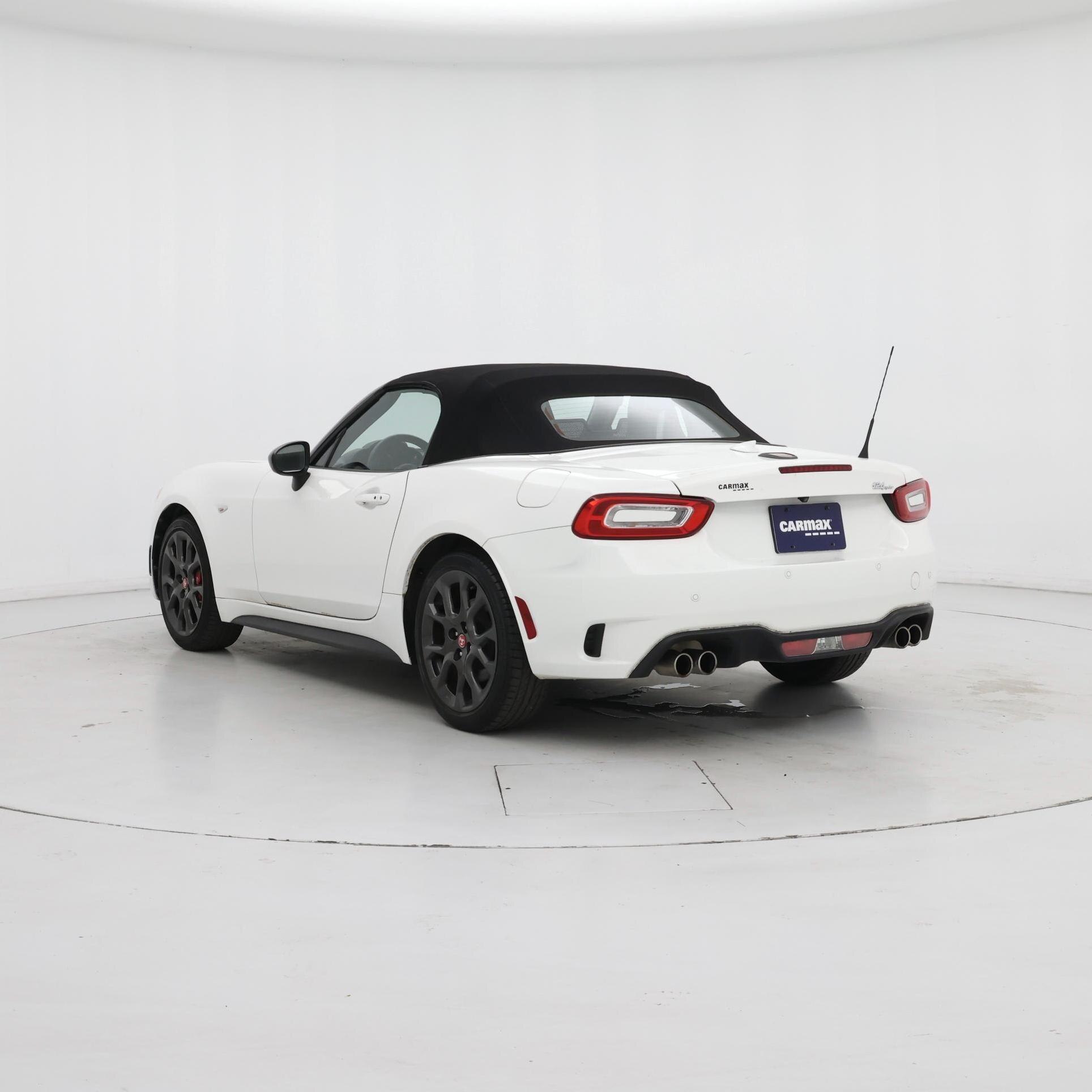 Thumbnail: 2018 Fiat 124 Spider - 2