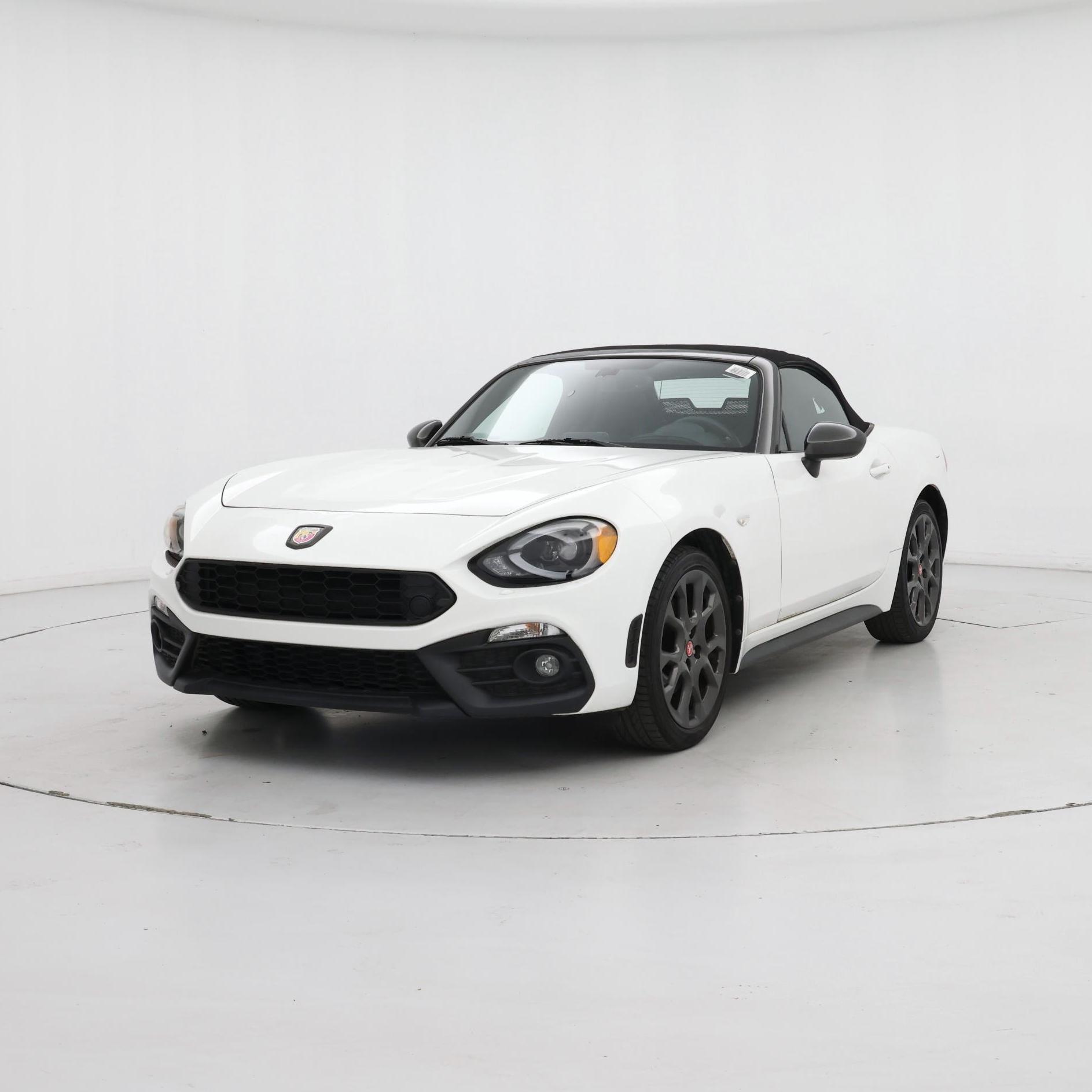 Thumbnail: 2018 Fiat 124 Spider - 4