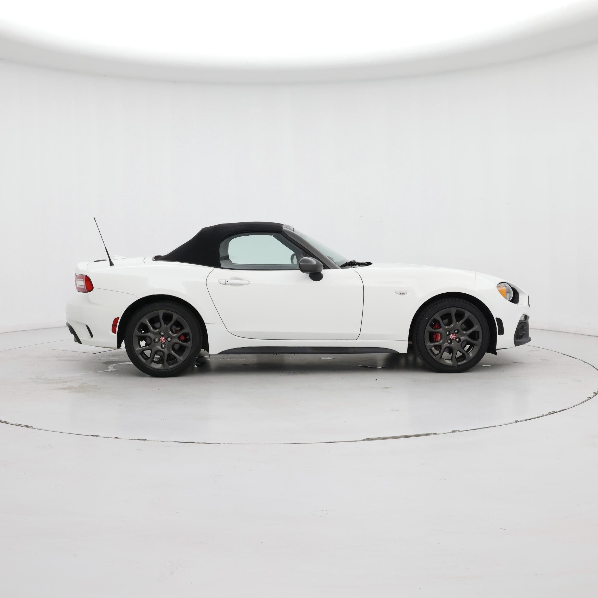 Thumbnail: 2018 Fiat 124 Spider - 7