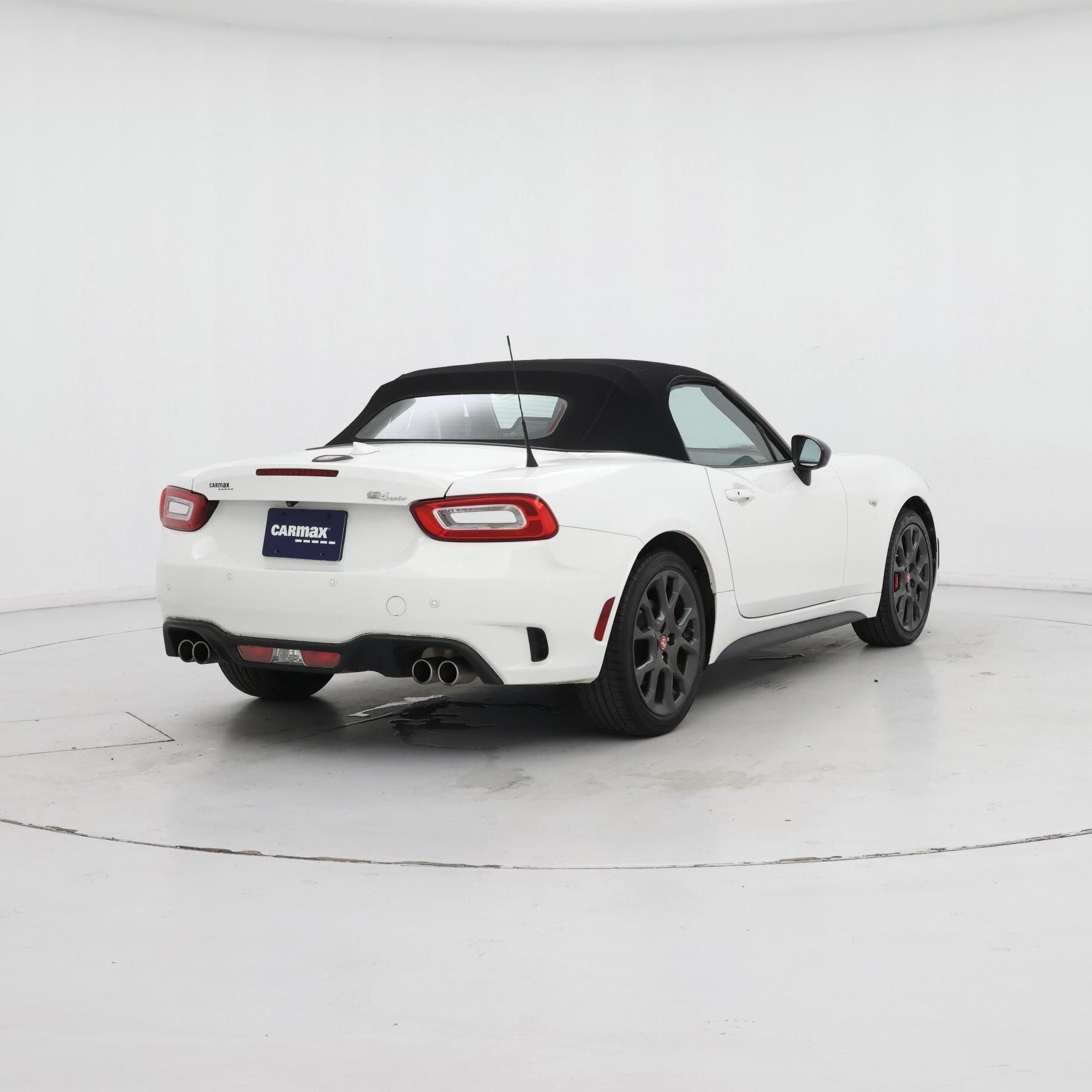 Thumbnail: 2018 Fiat 124 Spider - 8