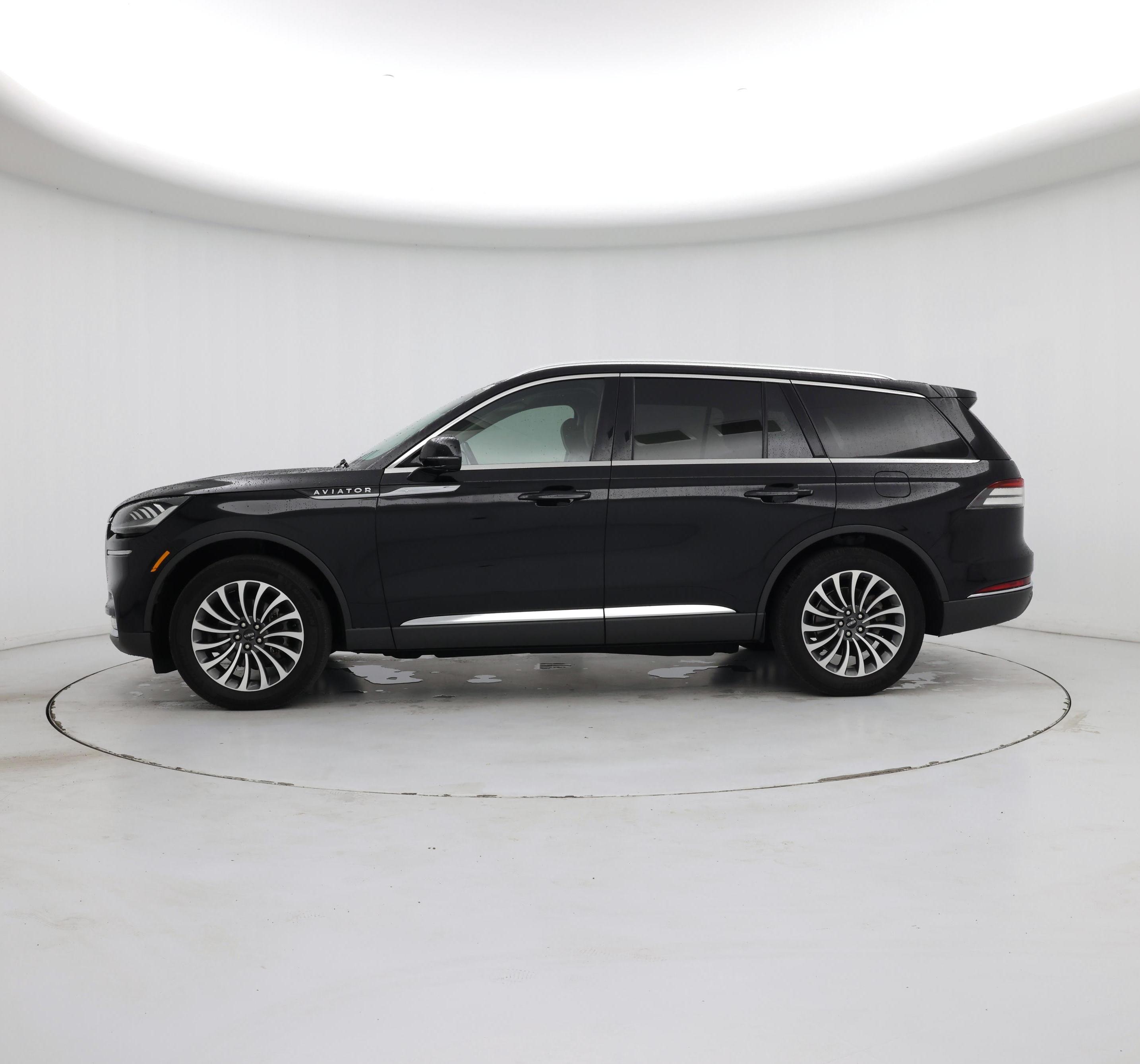 Thumbnail: 2020 Lincoln Aviator - 3