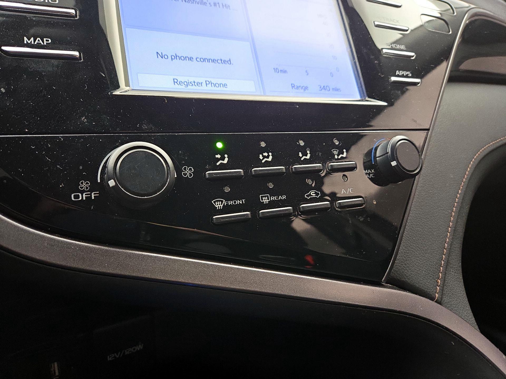 Thumbnail: 2019 Toyota Camry - 16
