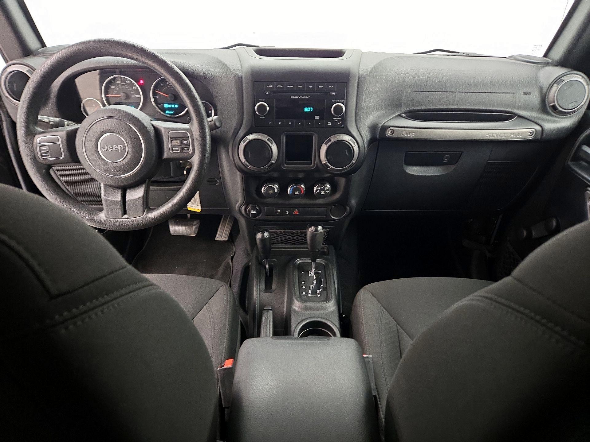 Thumbnail: 2016 Jeep Wrangler - 9