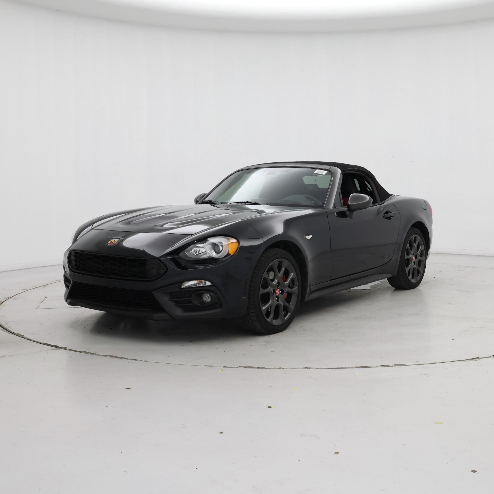 Thumbnail: 2018 Fiat 124 Spider - 4