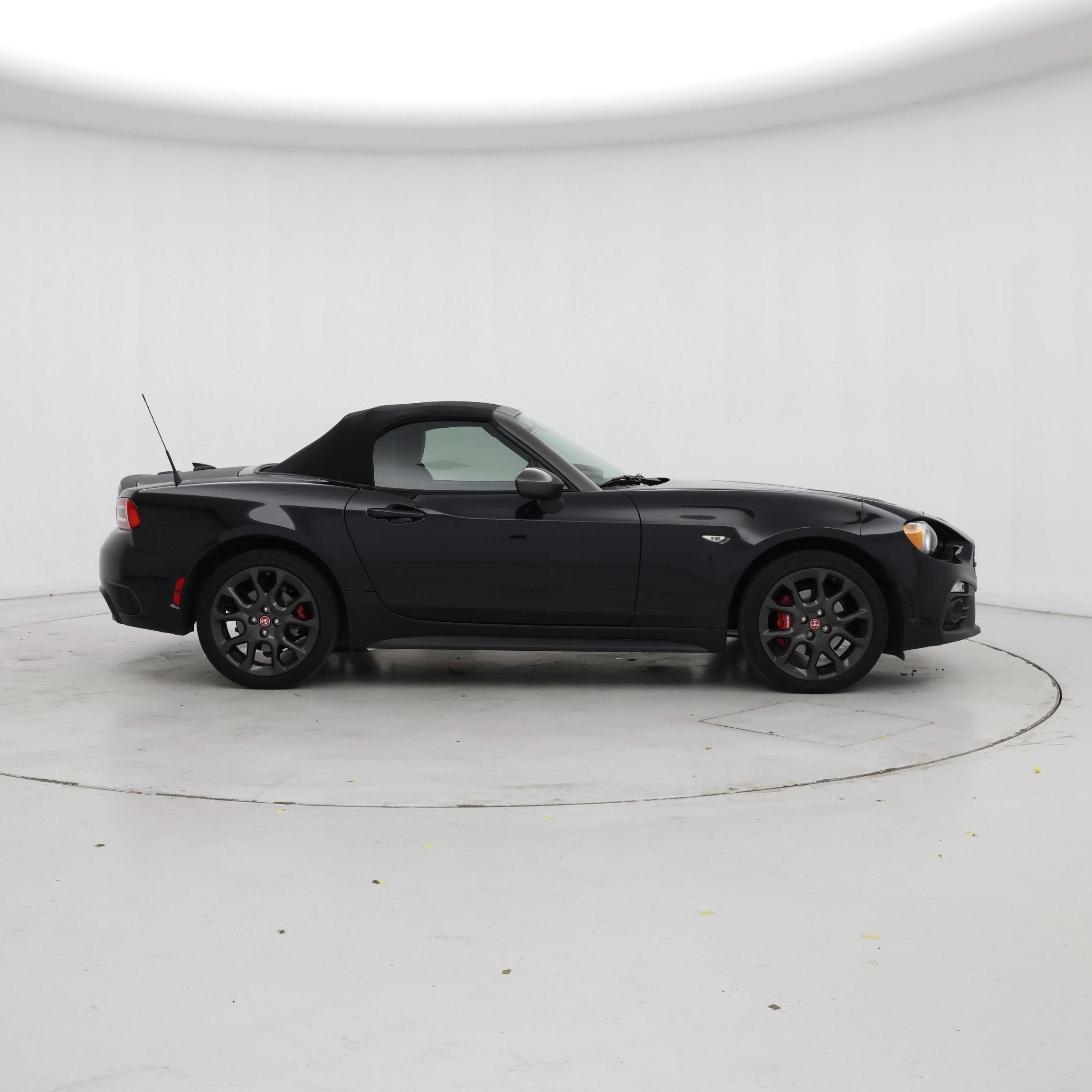 Thumbnail: 2018 Fiat 124 Spider - 7
