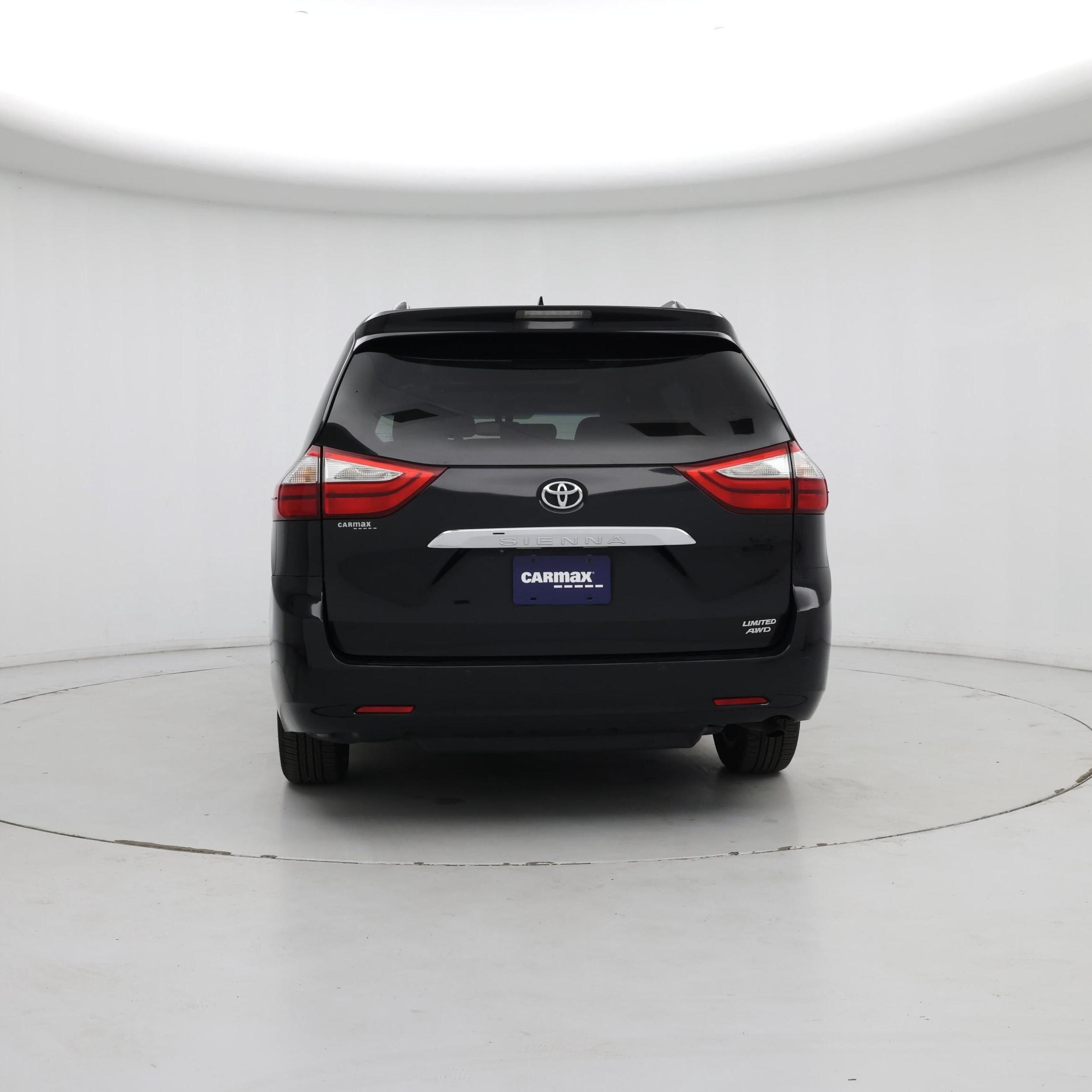 Thumbnail: 2016 Toyota Sienna - 6