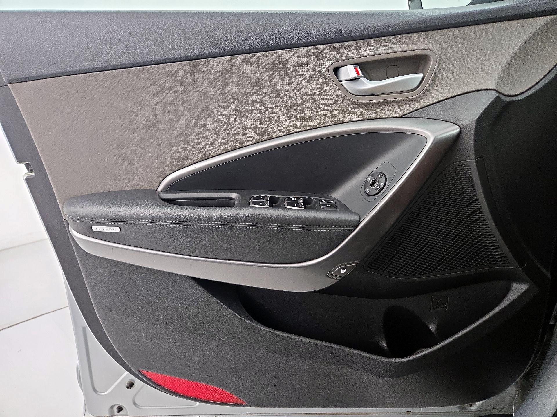 Thumbnail: 2018 Hyundai Santa Fe - 12