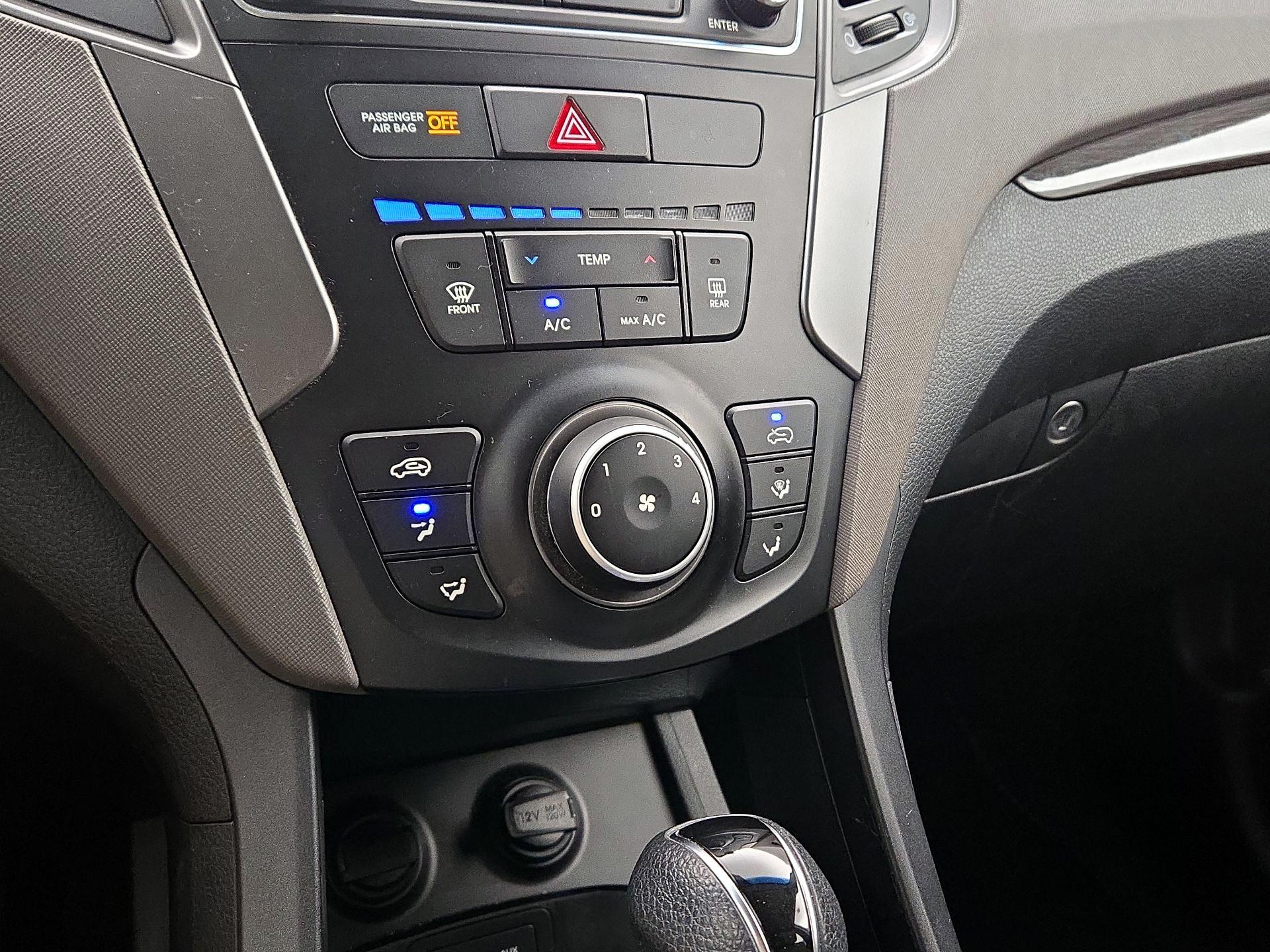 Thumbnail: 2018 Hyundai Santa Fe - 16