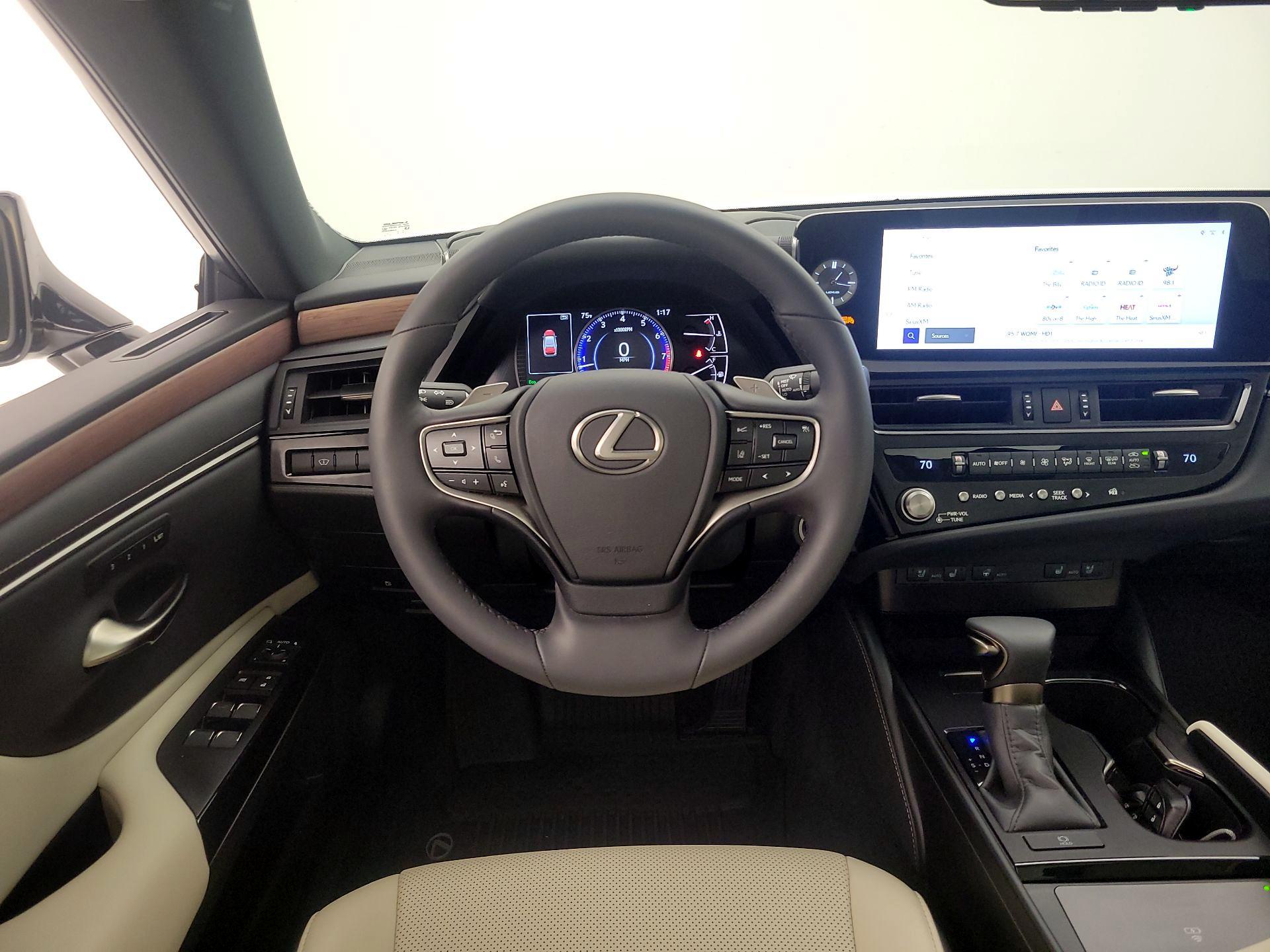 Thumbnail: 2024 Lexus ES - 10