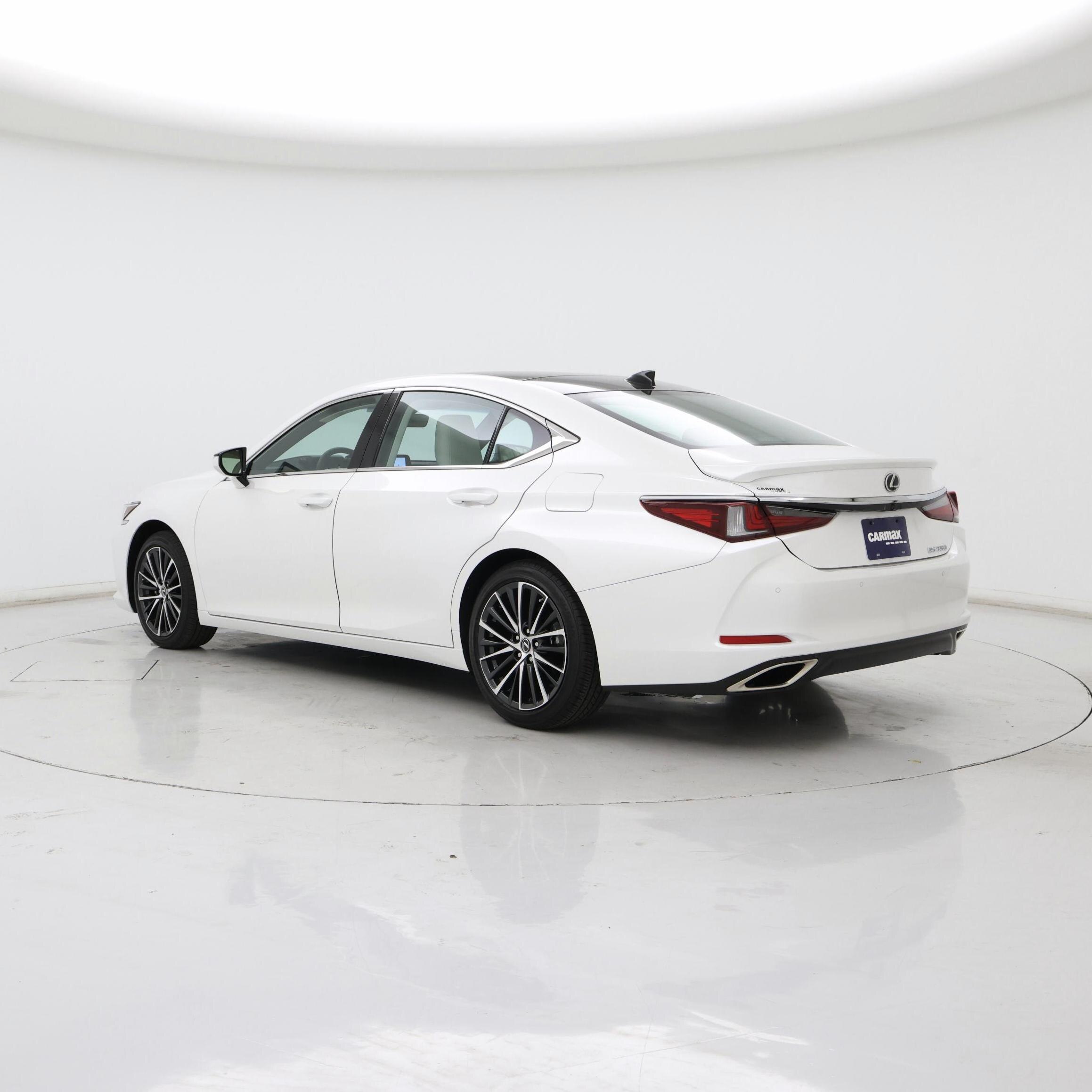 Thumbnail: 2024 Lexus ES - 2
