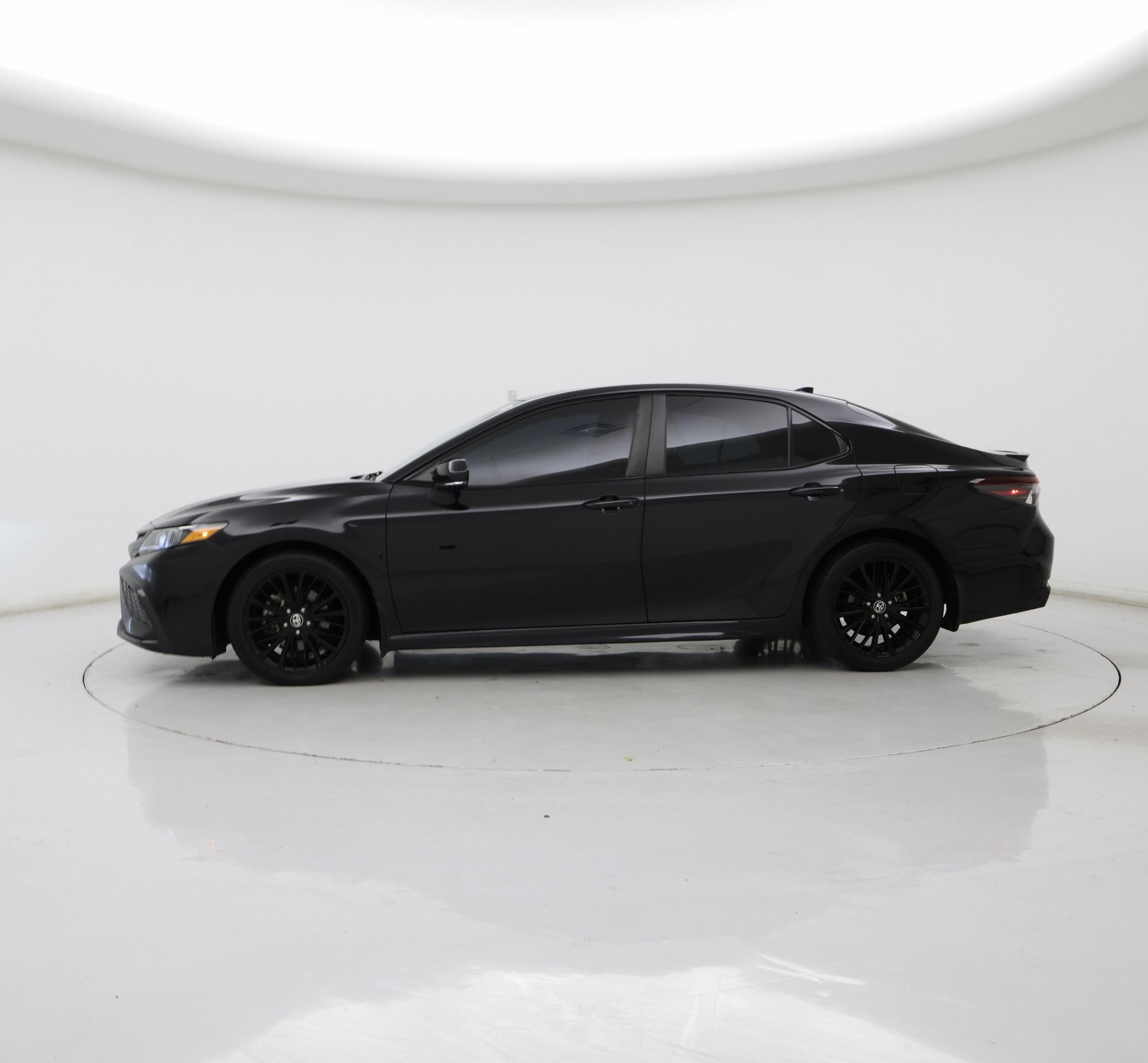 Thumbnail: 2021 Toyota Camry - 3