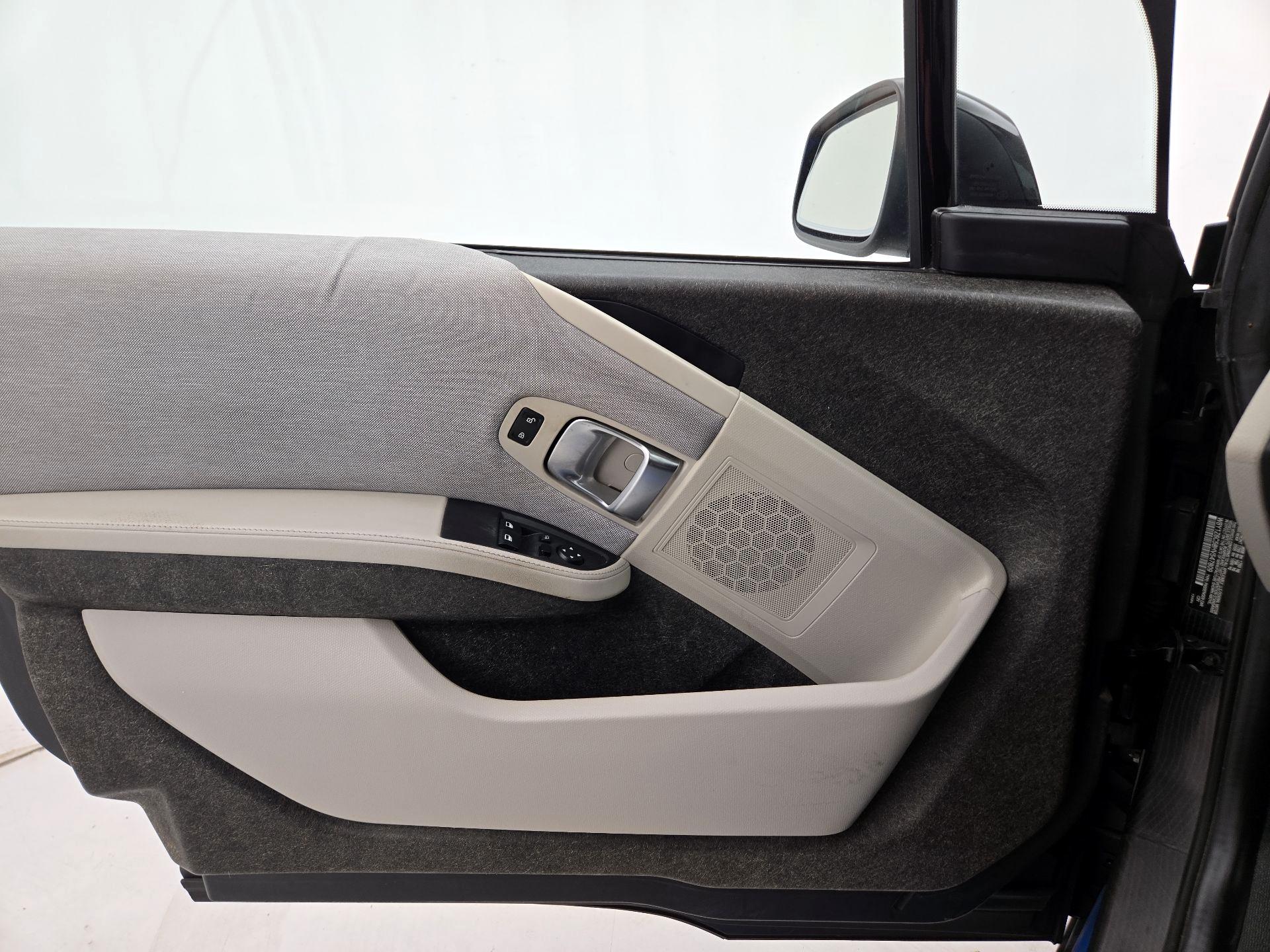 Thumbnail: 2017 BMW i3 - 12