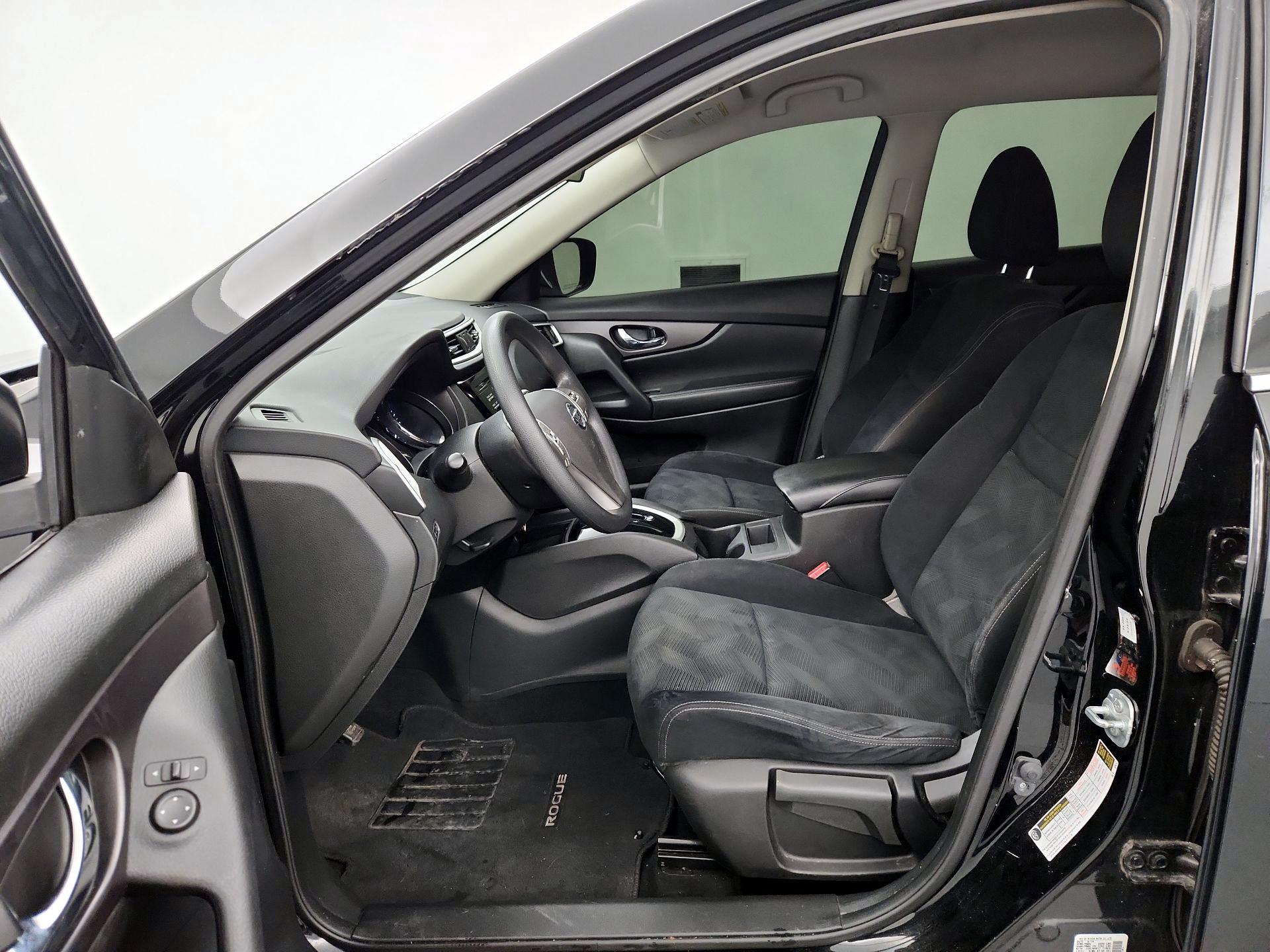 Thumbnail: 2016 Nissan Rogue - 11