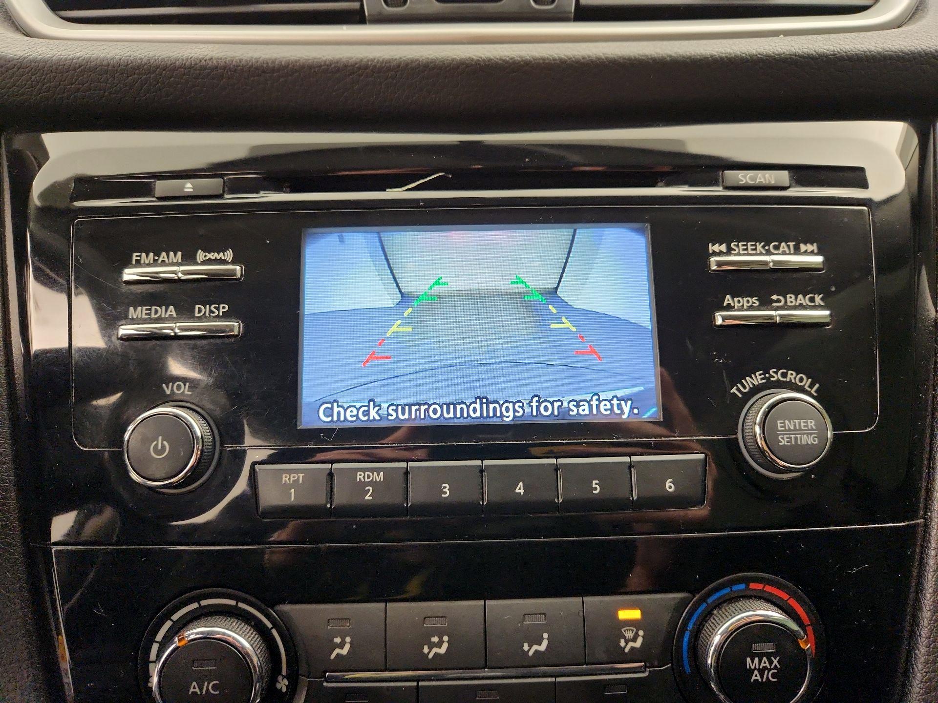 Thumbnail: 2016 Nissan Rogue - 14