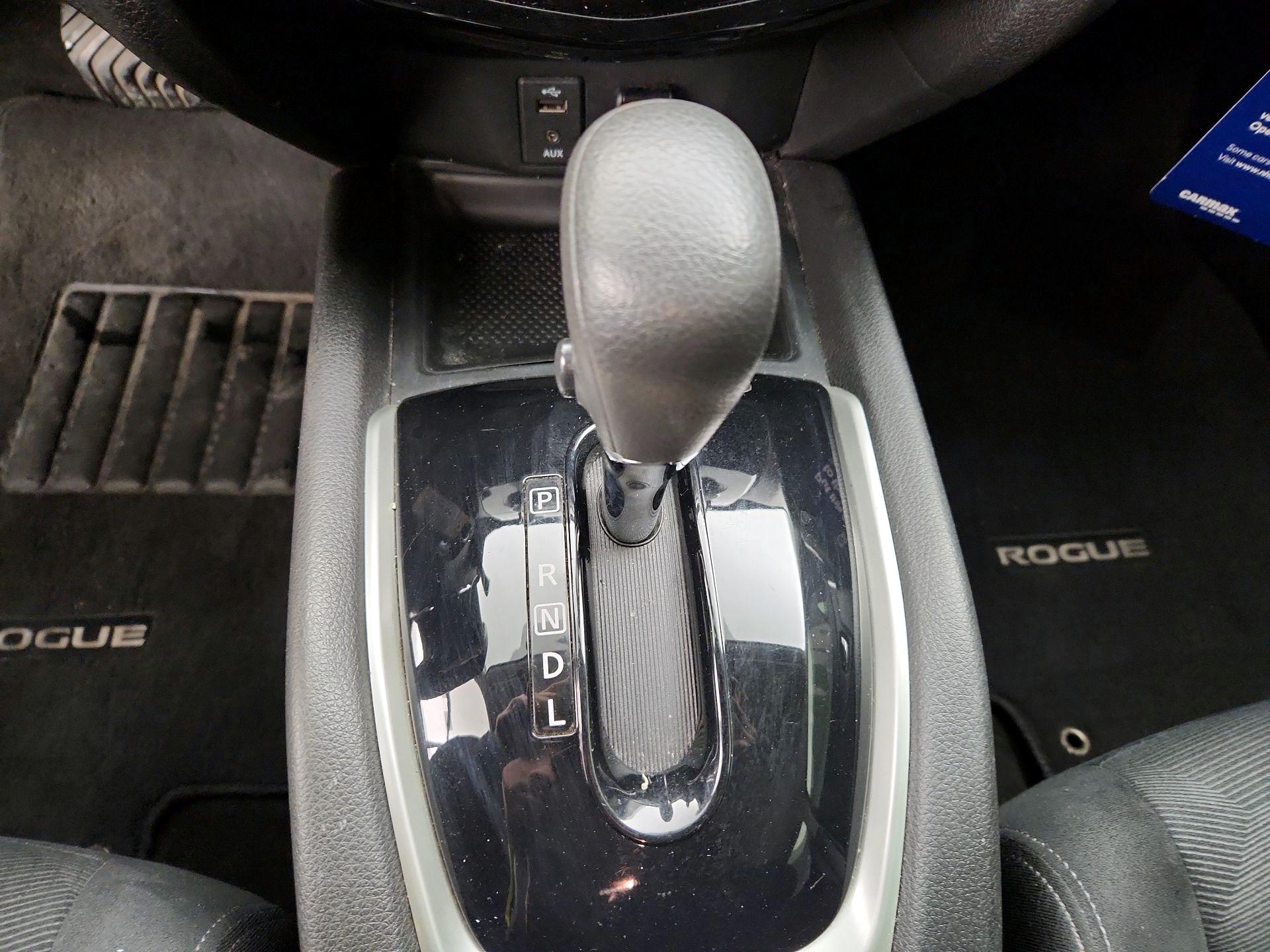 Thumbnail: 2016 Nissan Rogue - 17