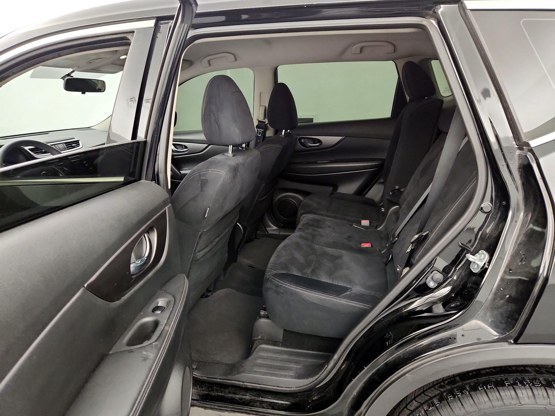 Thumbnail: 2016 Nissan Rogue - 19