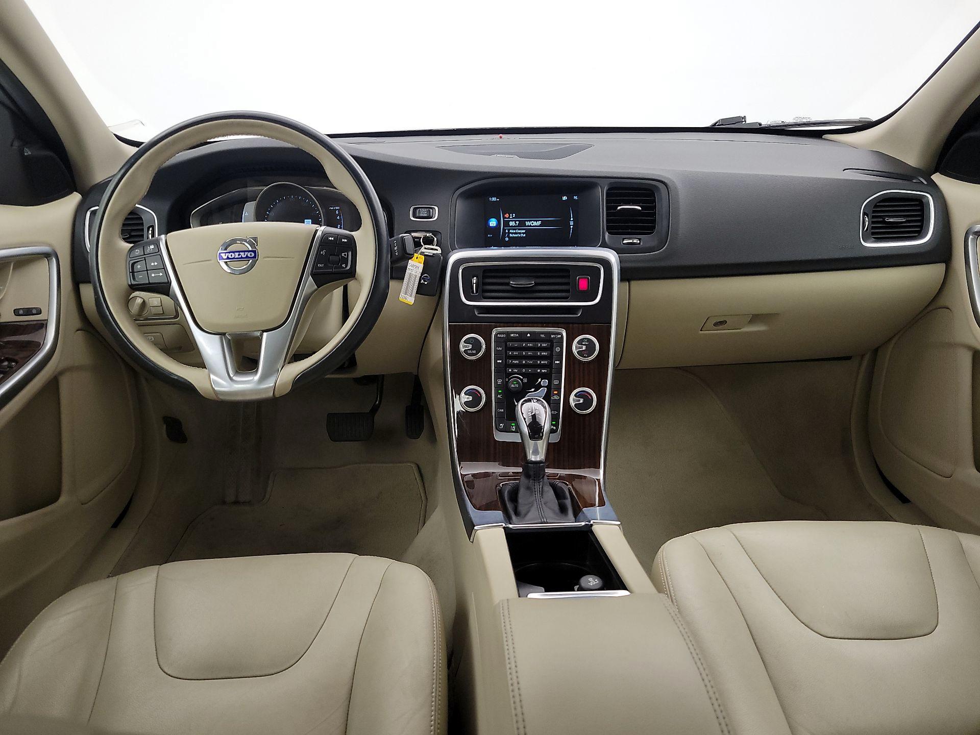 Thumbnail: 2015 Volvo S60 - 9