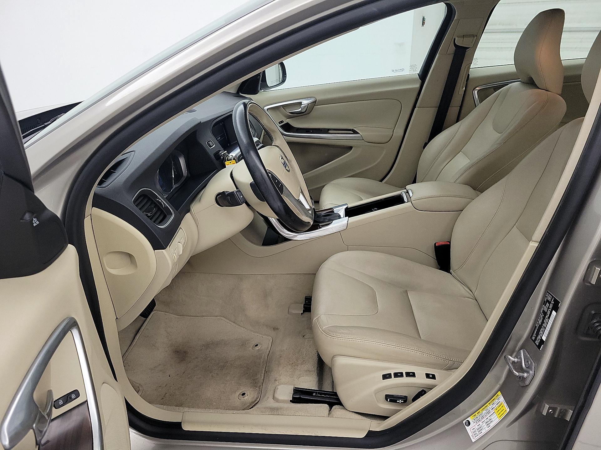 Thumbnail: 2015 Volvo S60 - 11