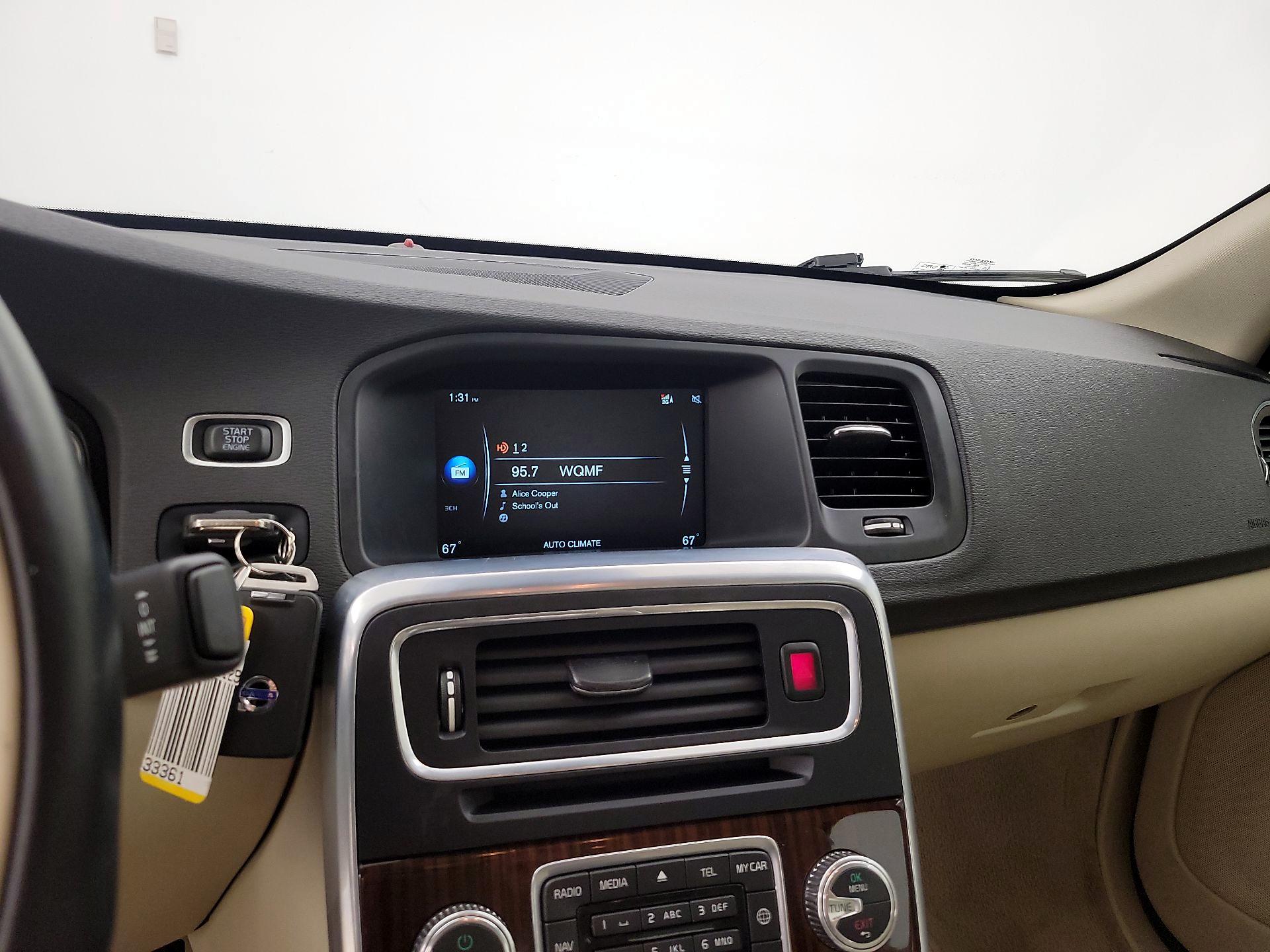 Thumbnail: 2015 Volvo S60 - 14