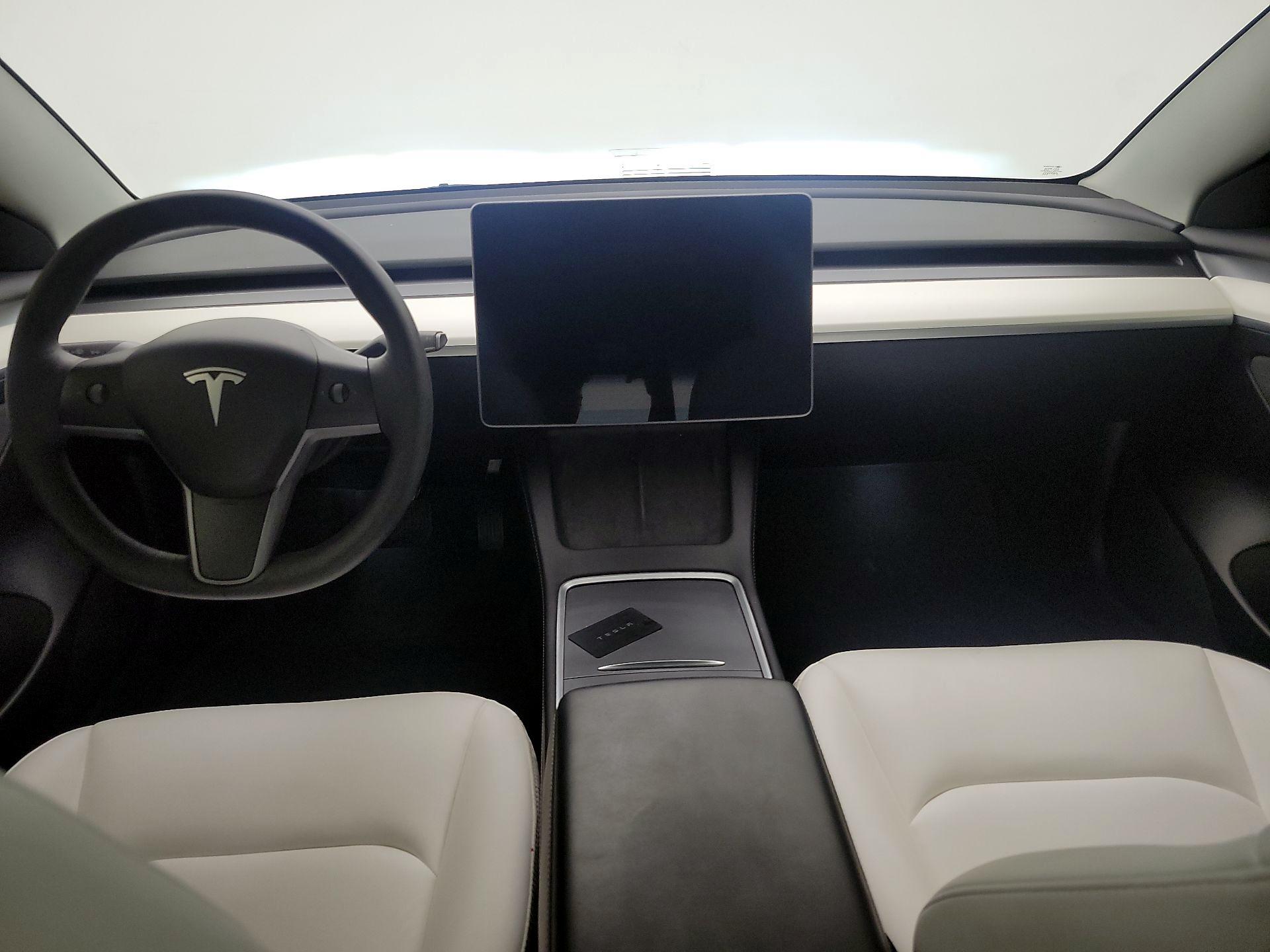 Thumbnail: 2022 Tesla Model 3 - 9