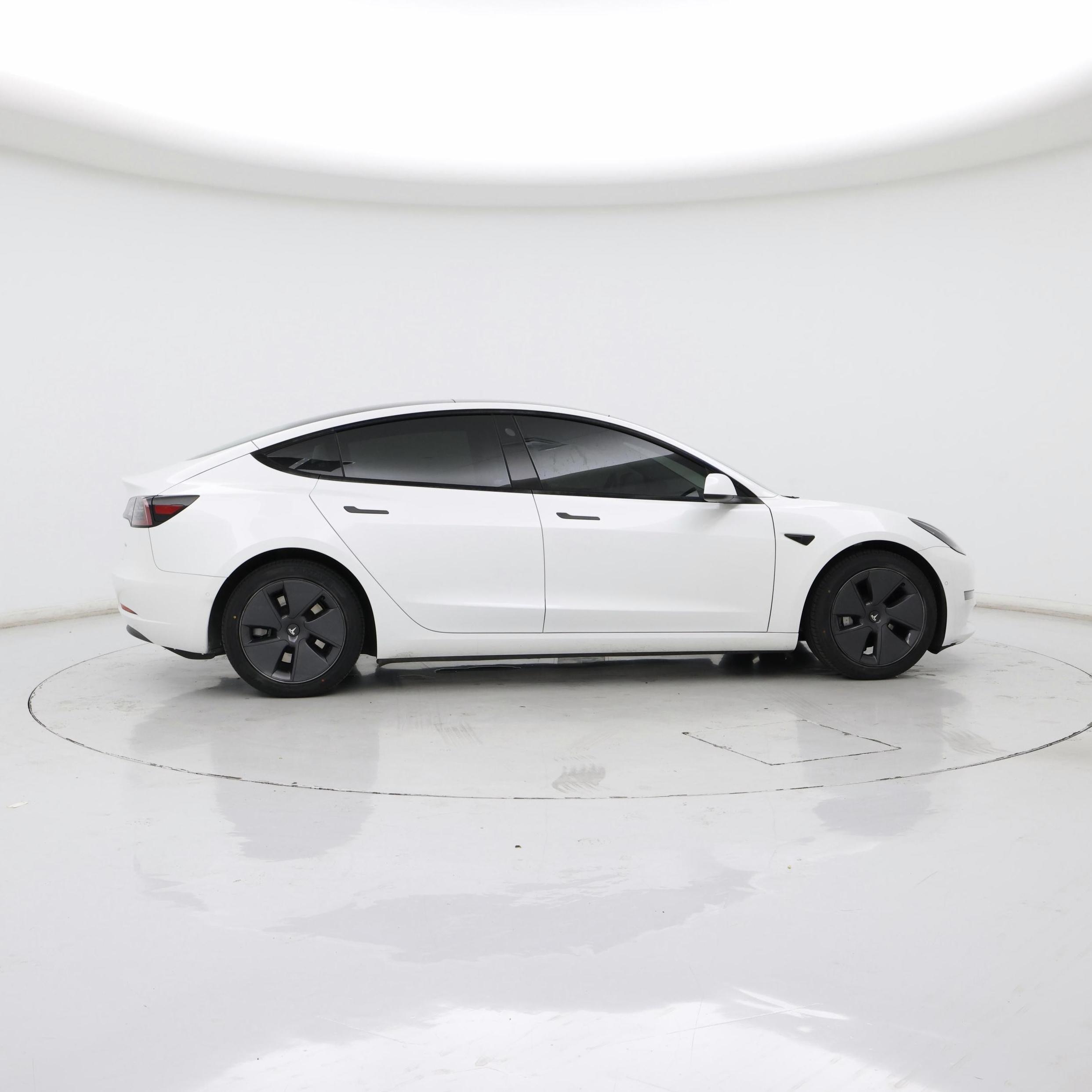 Thumbnail: 2022 Tesla Model 3 - 7