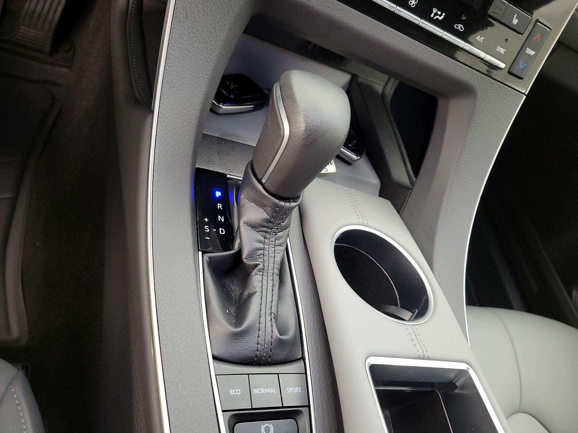 Thumbnail: 2019 Toyota Avalon - 16
