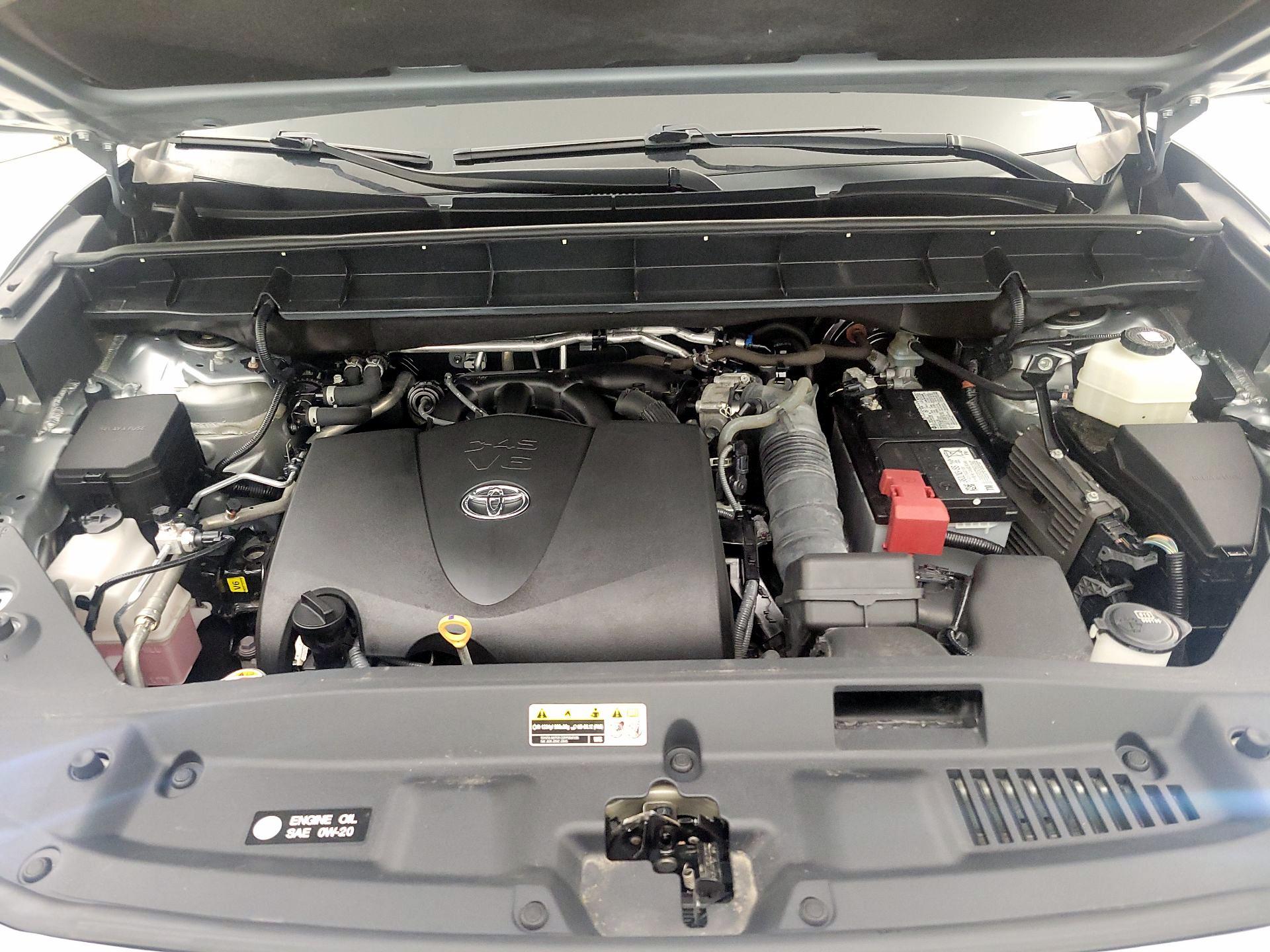 Thumbnail: 2021 Toyota Highlander - 19