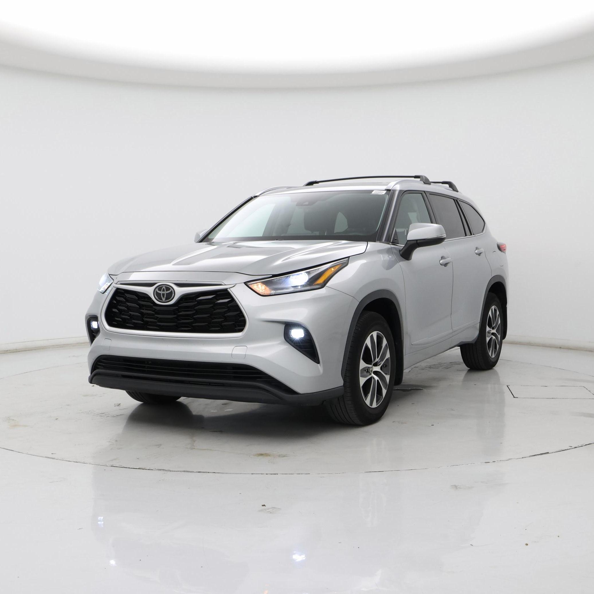 Thumbnail: 2021 Toyota Highlander - 4