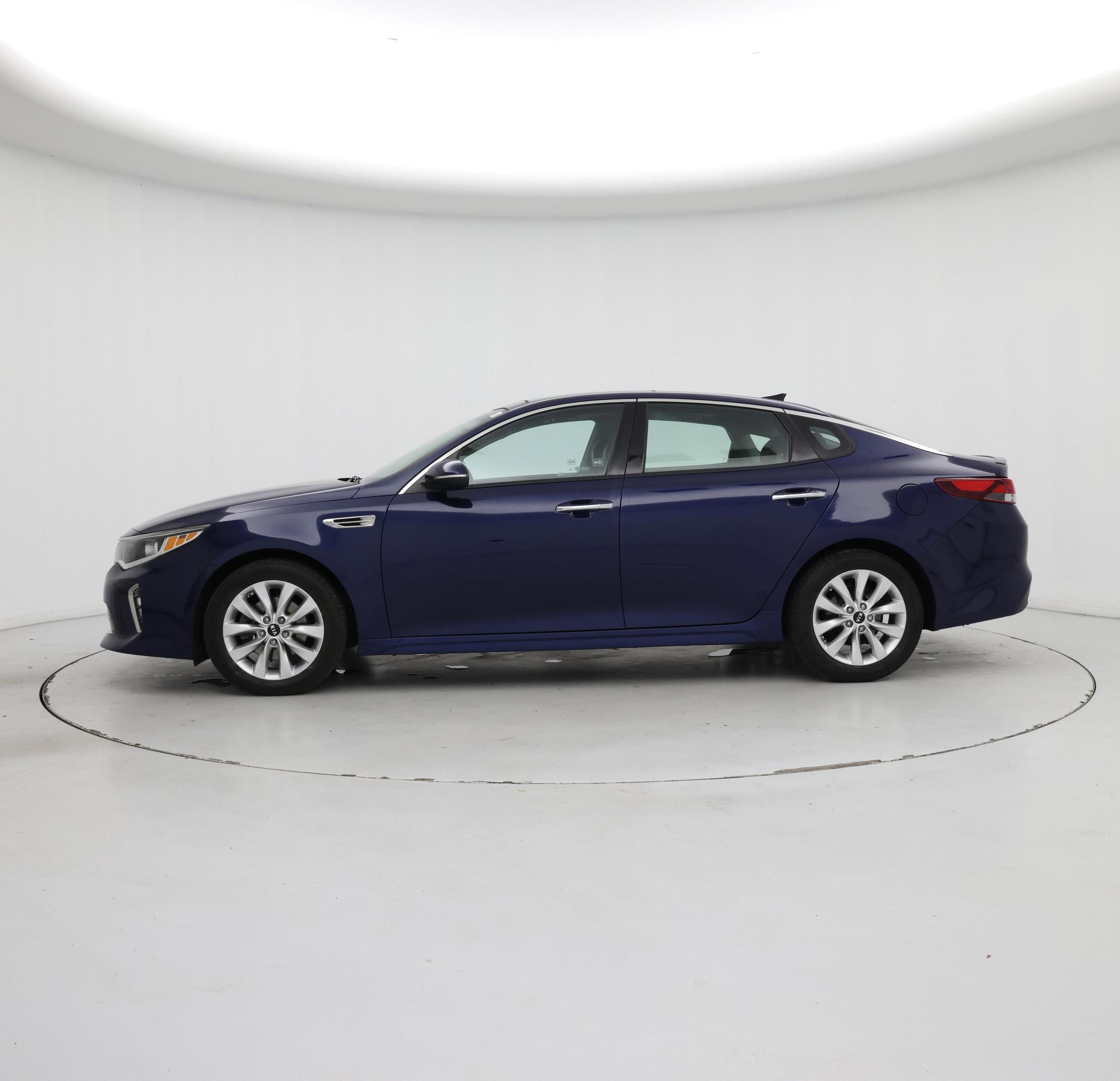 Thumbnail: 2018 Kia Optima - 3