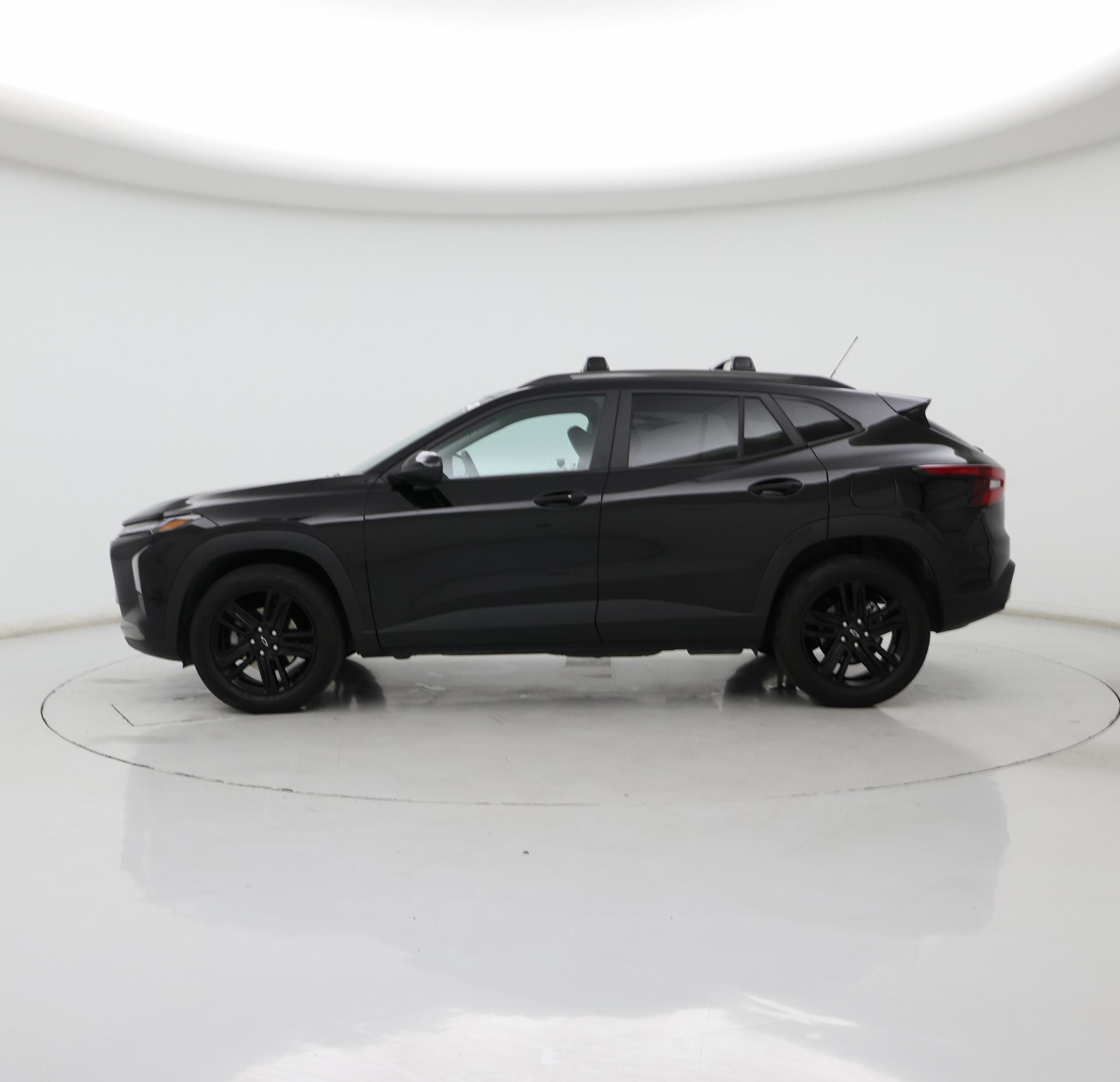 Thumbnail: 2024 Chevrolet Trax - 3