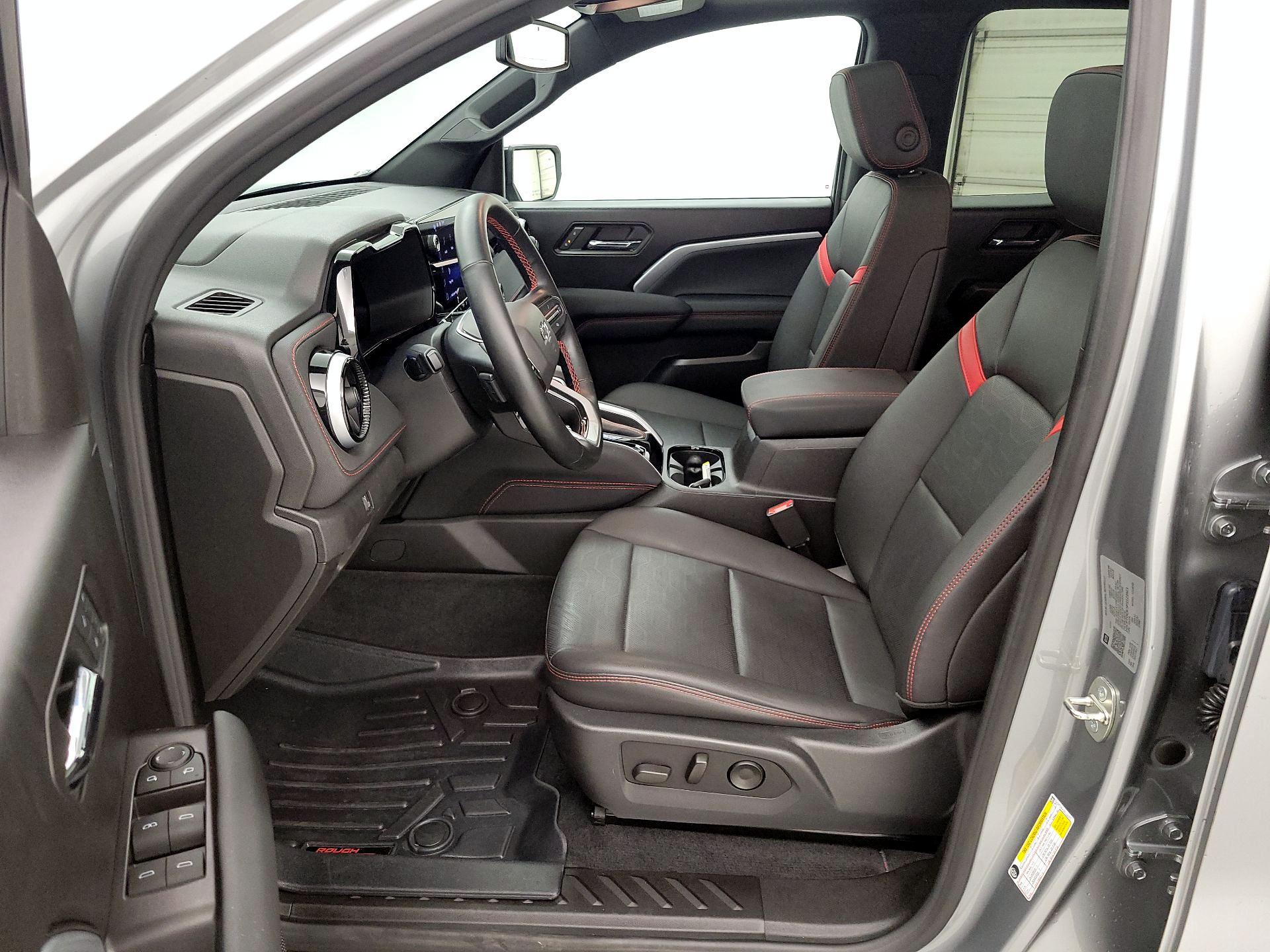 Thumbnail: 2023 Chevrolet Colorado - 11