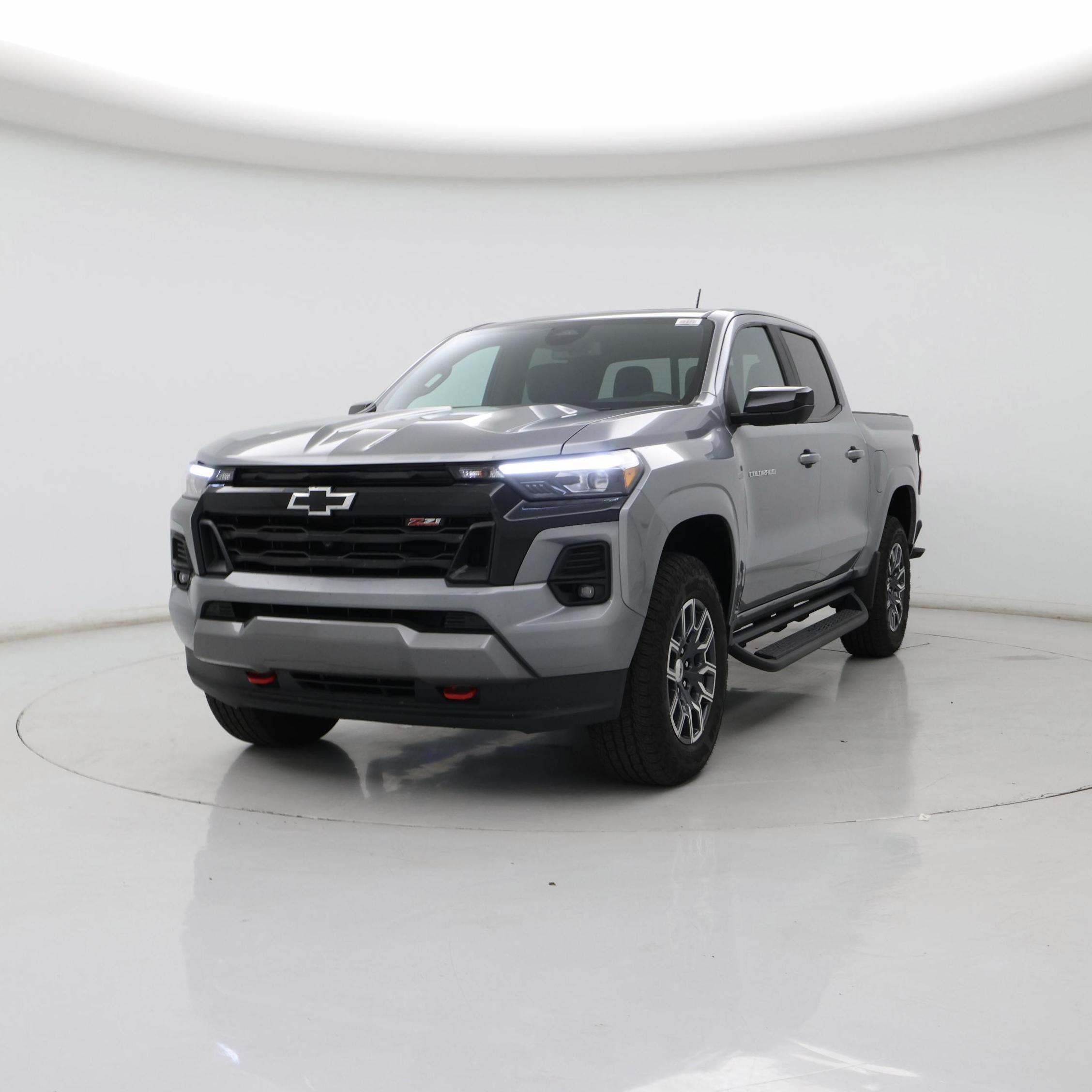 Thumbnail: 2023 Chevrolet Colorado - 4